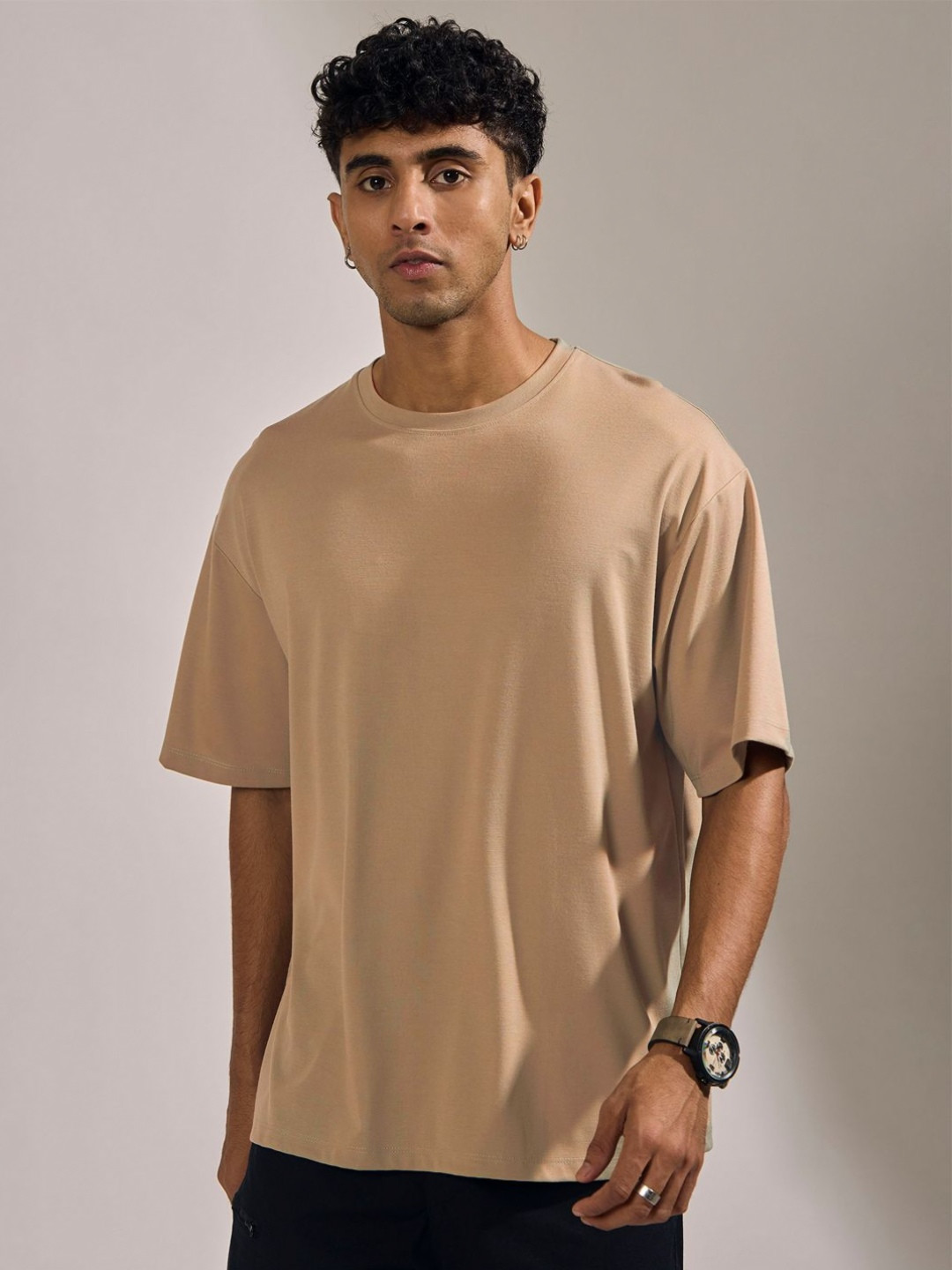 Espanshe Xylia Oversized Drop-Shoulder Sleeves T-Shirt