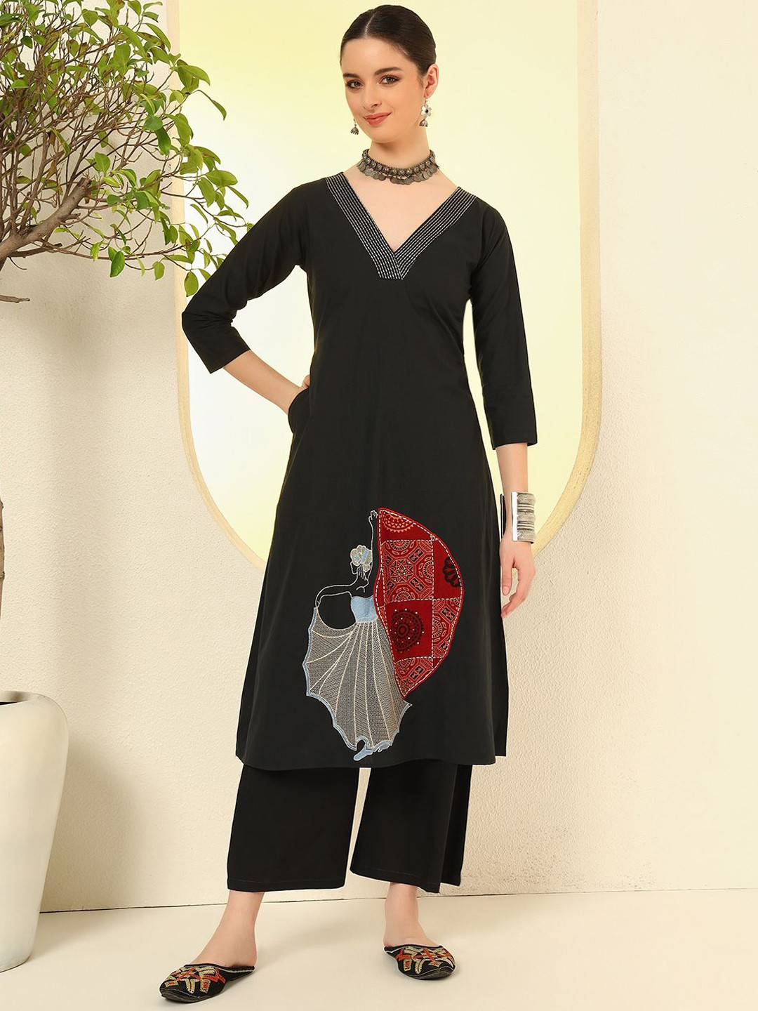 Nehamta Women Ethnic Motifs Regular Sequinned Kurta with Palazzos