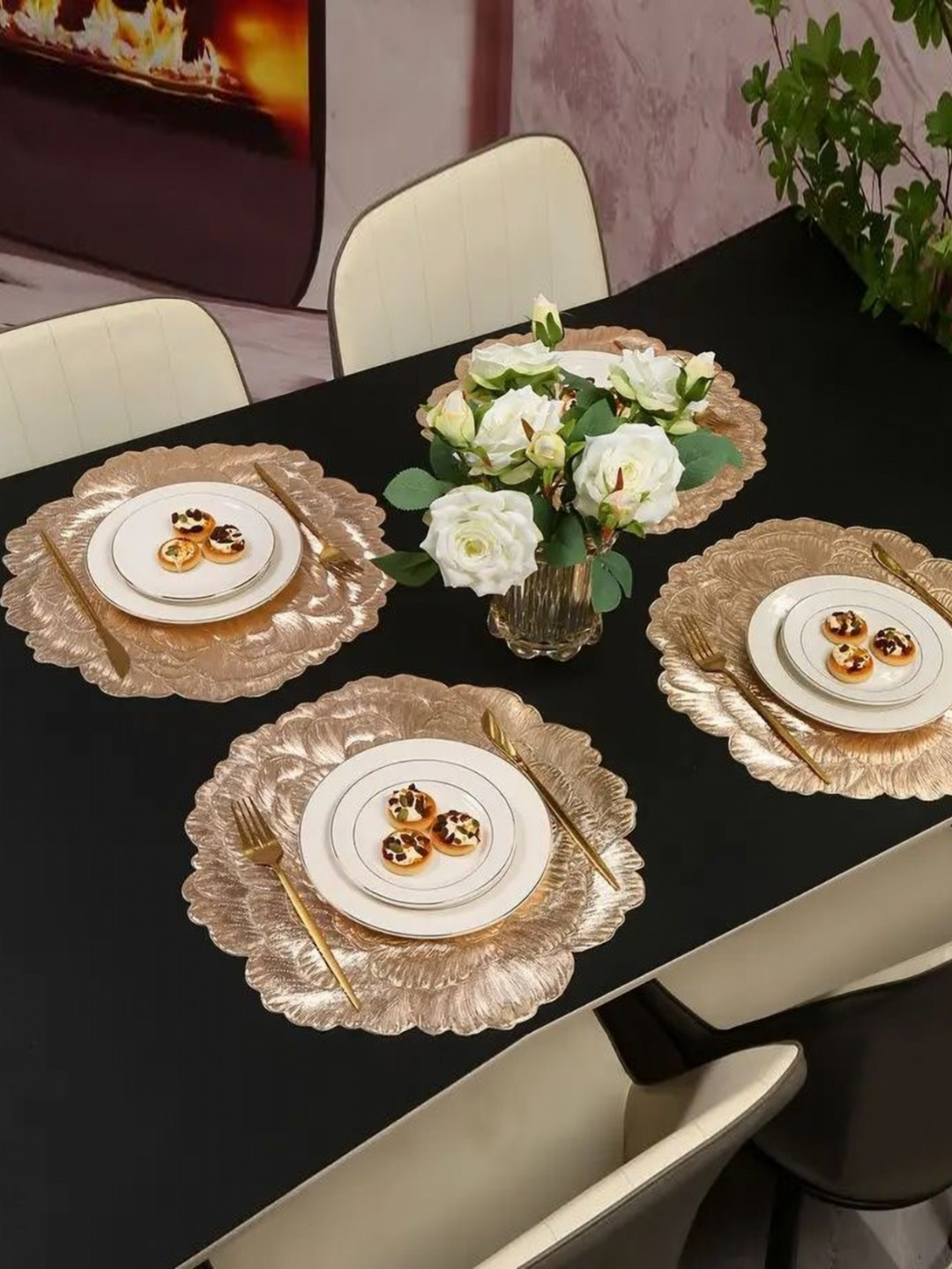 LooMantha 4-Pcs Self-Designed Table Placemats