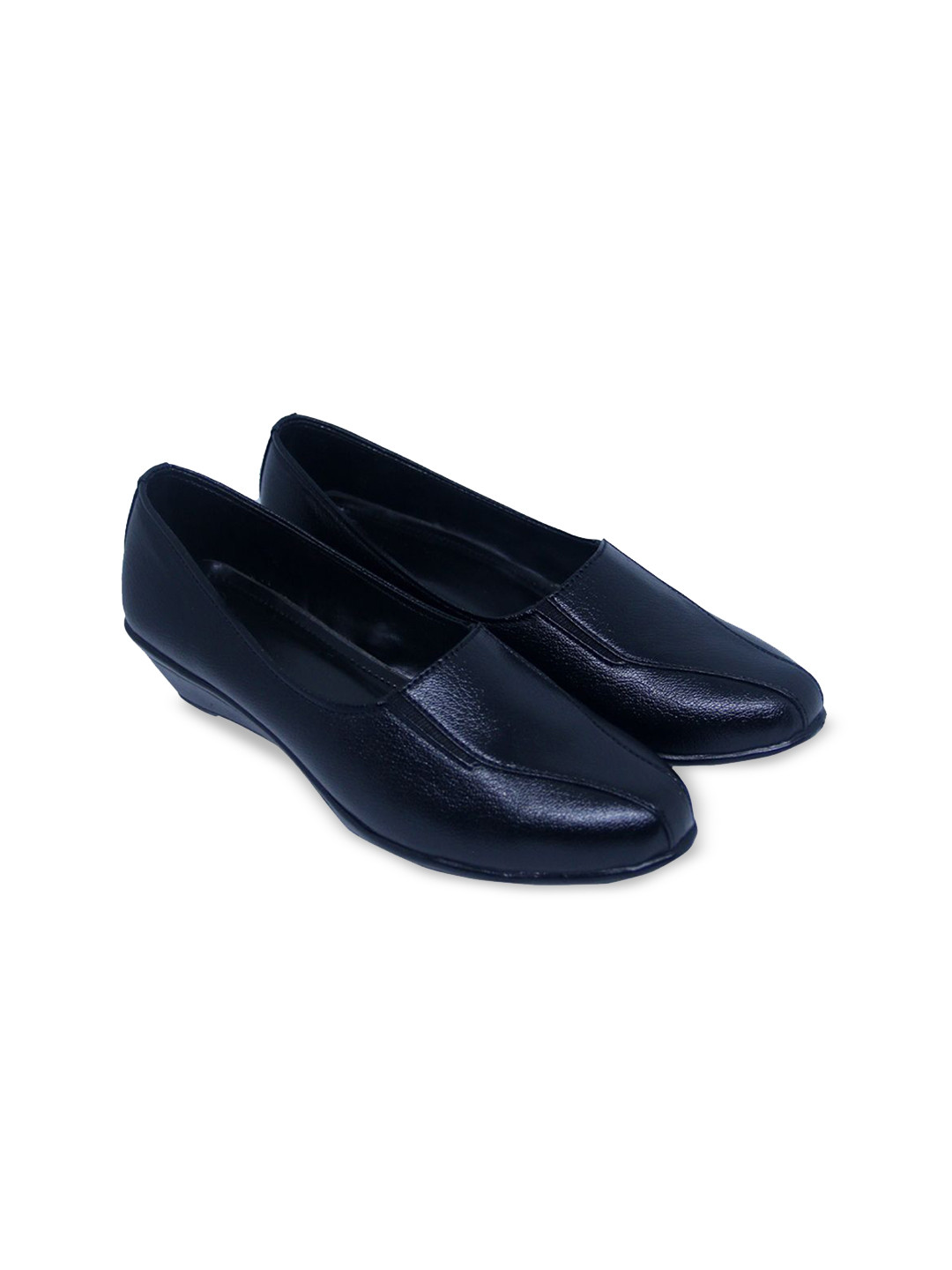 banuchi Women Textured Ballerinas