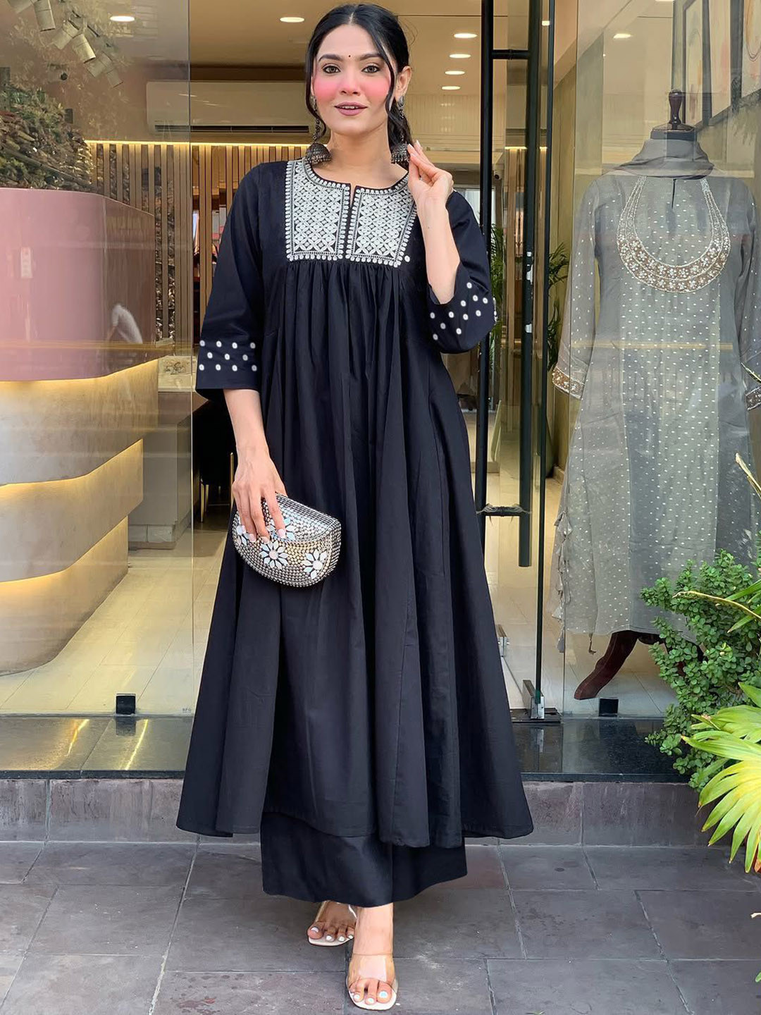 KERI PERRY Women Embroidered Thread Work Kurta with Palazzos