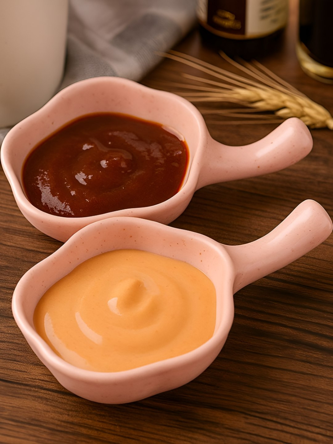 Baskety 2 Pieces Pink  Wheat Straw Mini Cute Dipping Bowls