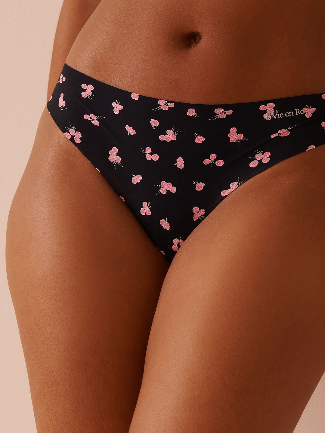La Vie en Rose Floral Printed Low-Rise Seamless Thong Briefs 20200569-P00411-XS