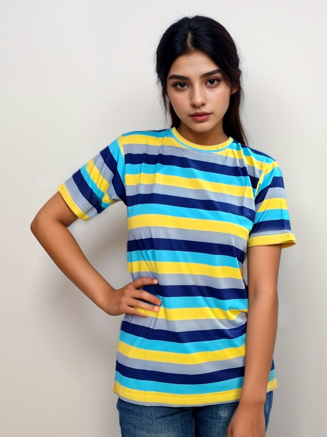 Classy Hangers Women Striped Round Neck T-shirt