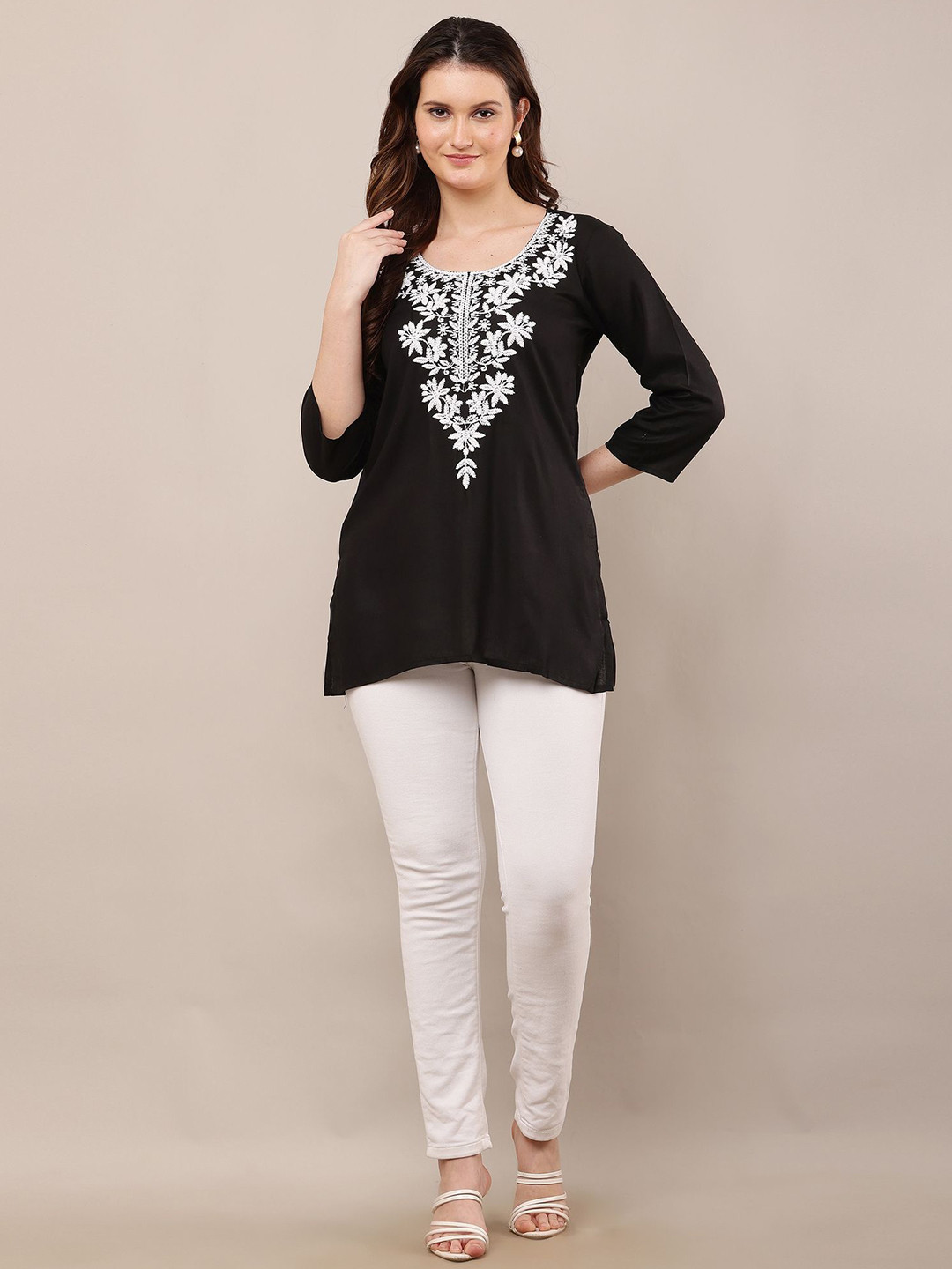 STYLERISE Floral Embroidered Thread Work Kurti