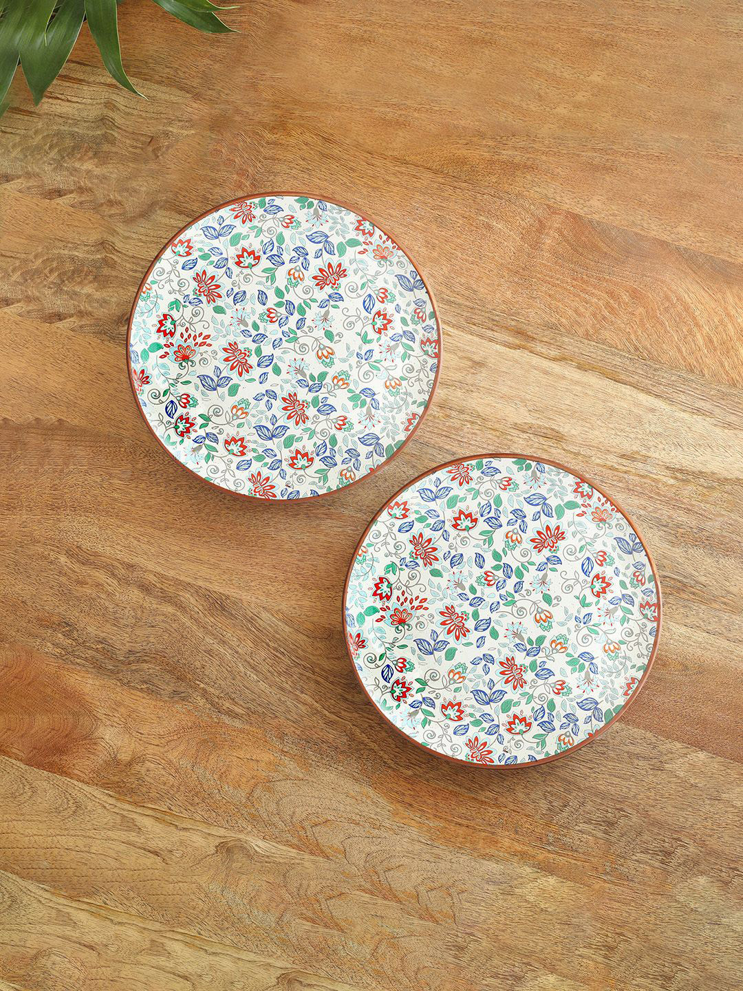 ExclusiveLane Set of 2 Spring Garden Ceramic Dinner Plates