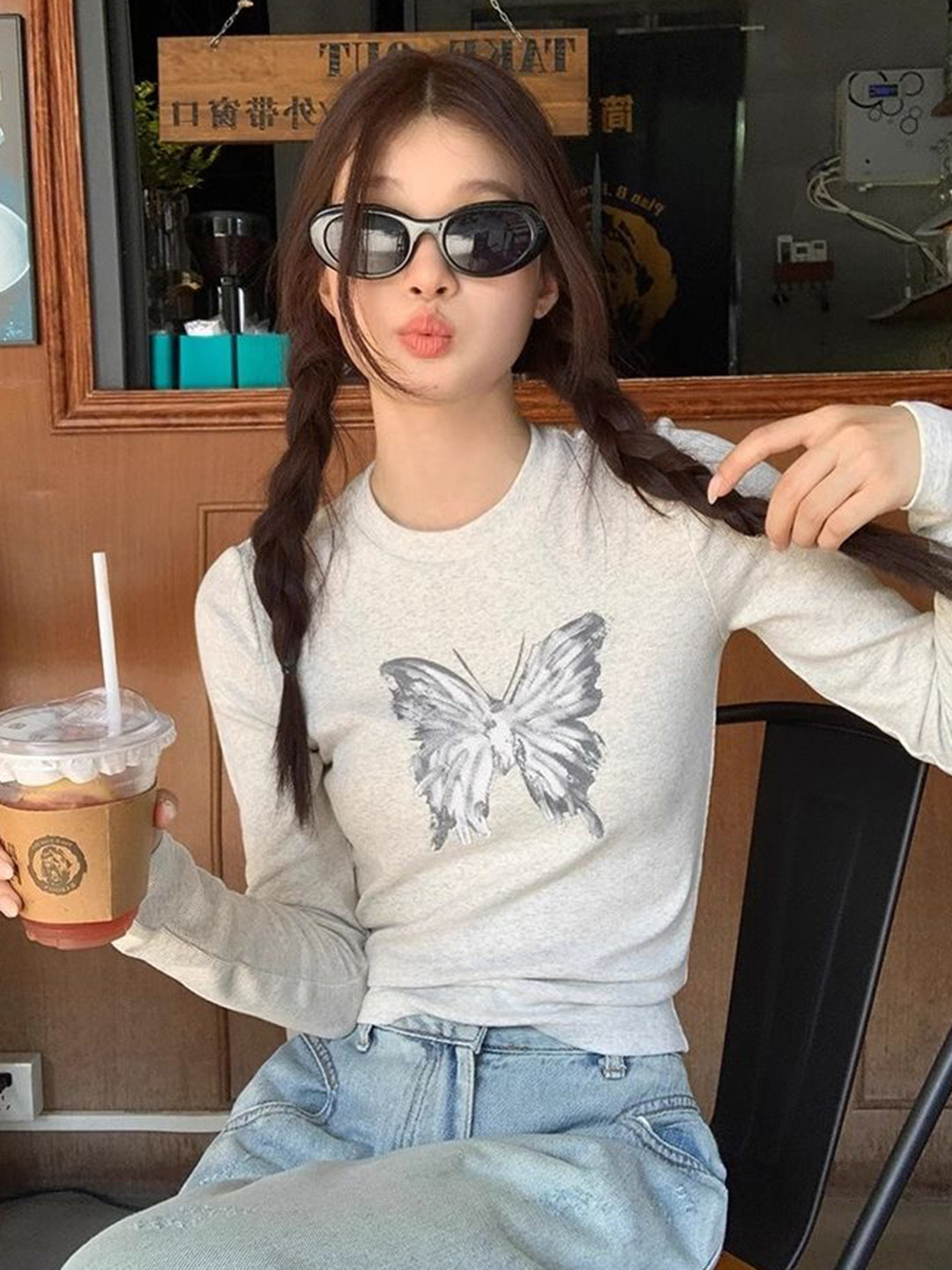 Grey & White Graphic Printed Round Neck Regular Fit T-shirt