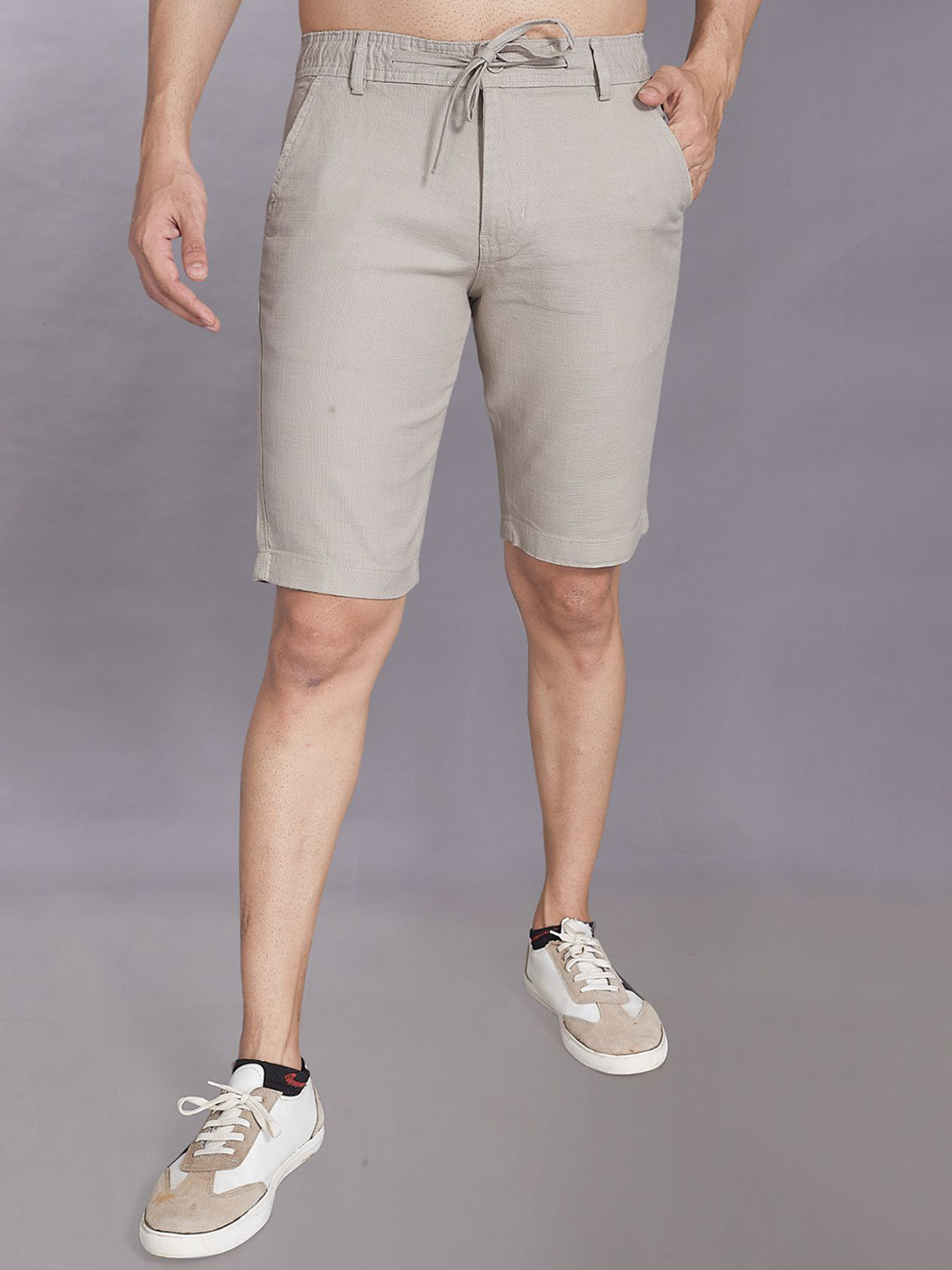 Beige Solid Regular Fit Mid-Rise Shorts