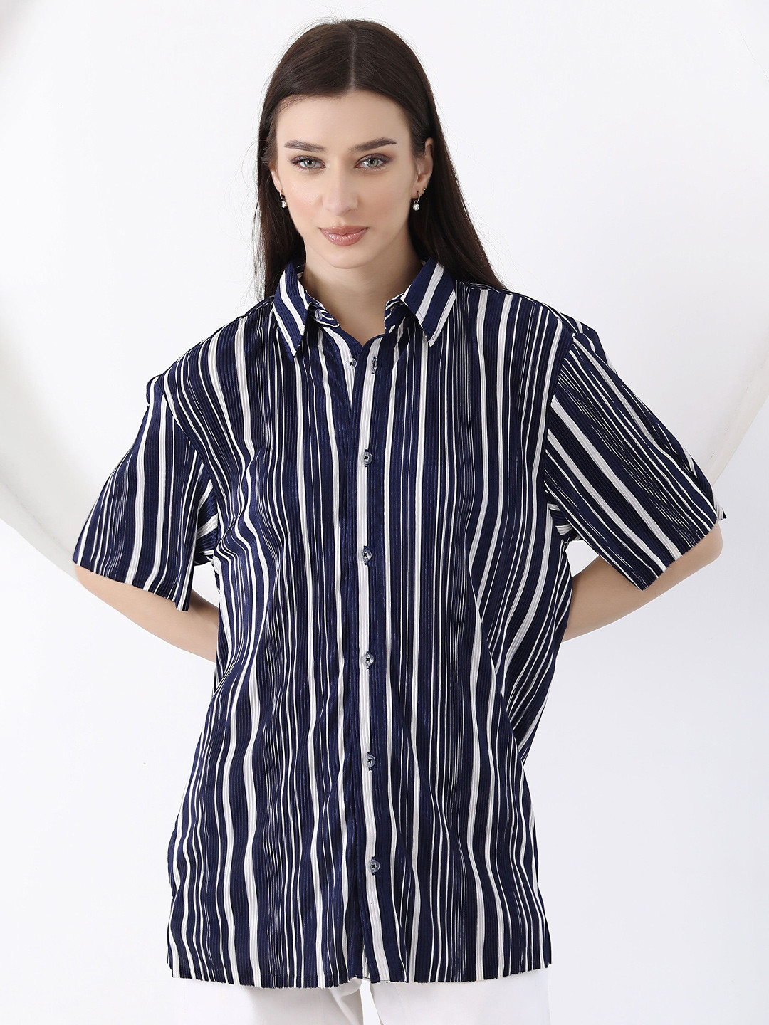 Eyolf Vertical Striped Spread Collar Short Sleeves Corduroy Modern Oversized Shirt