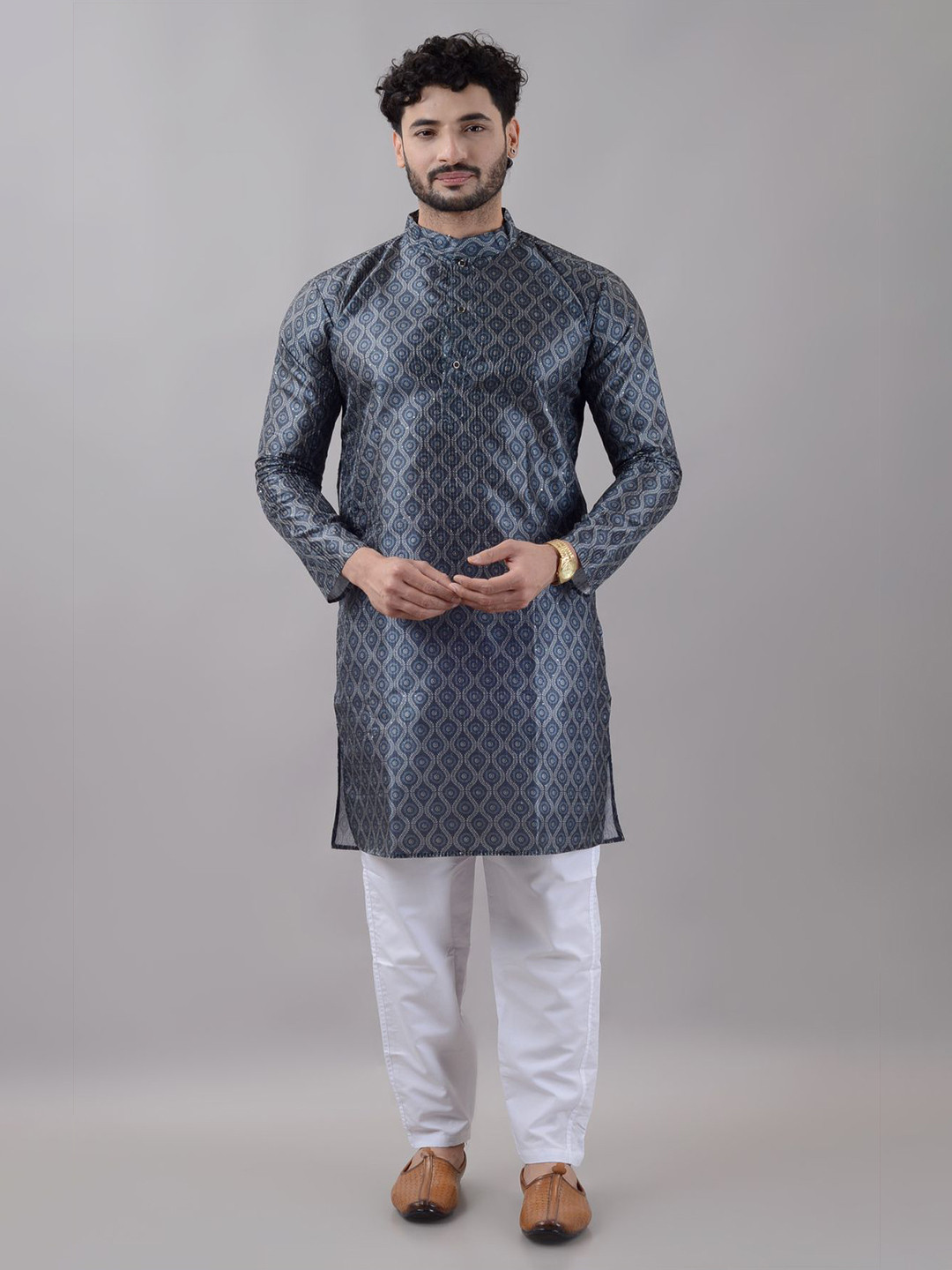 VILLAIN Floral Printed Mandarin Collar Straight Kurta