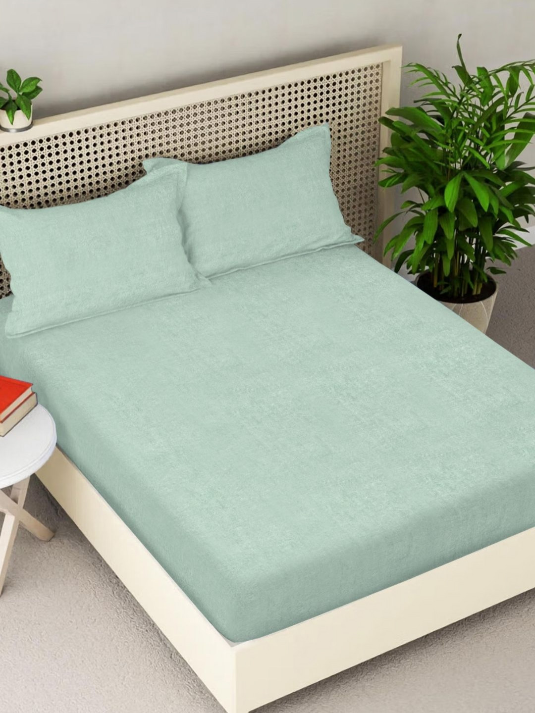 Myntra Elegant Homes Green & White 300 TC Woolen Double King Bedsheet Set 2.50 m x 2.25 m