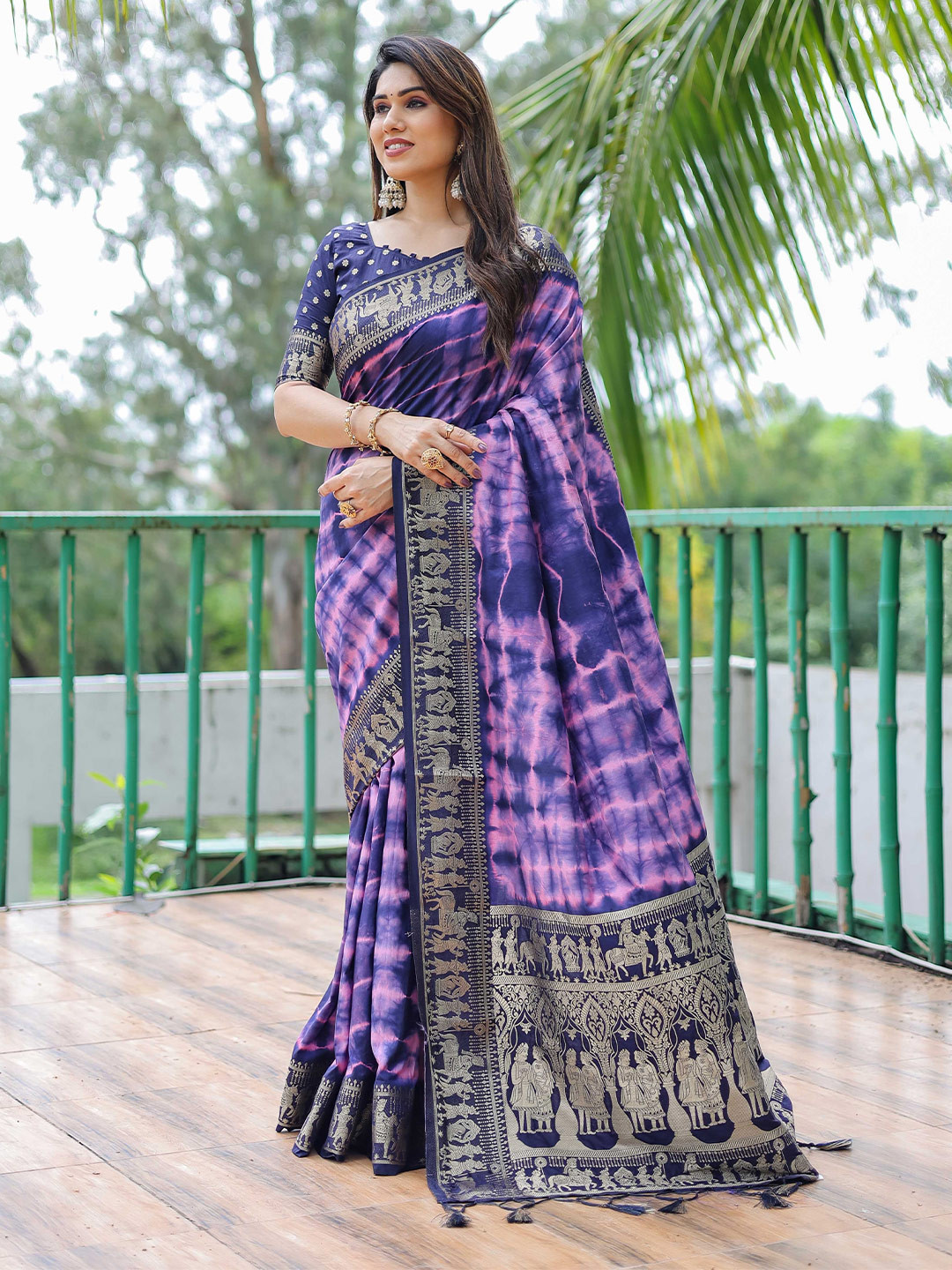 Divyadham Textiles Abstract Printed Zari Block Print Saree