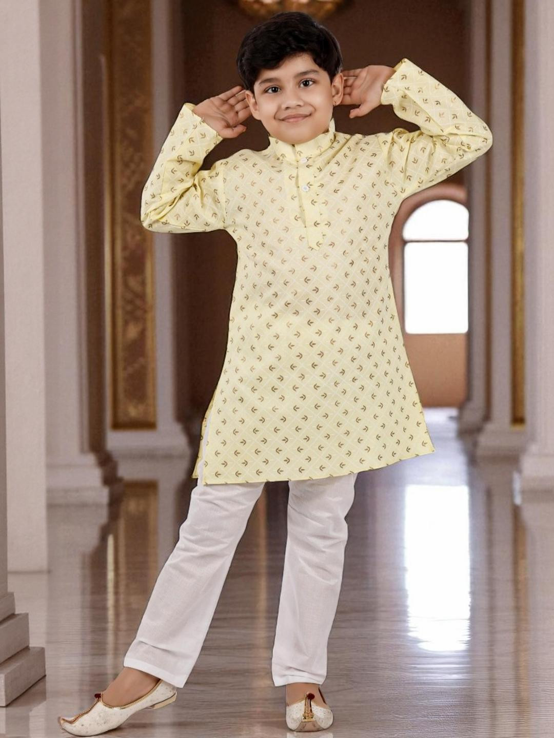 Smuktar Garments Boys Printed Kurta and Pyjama Set