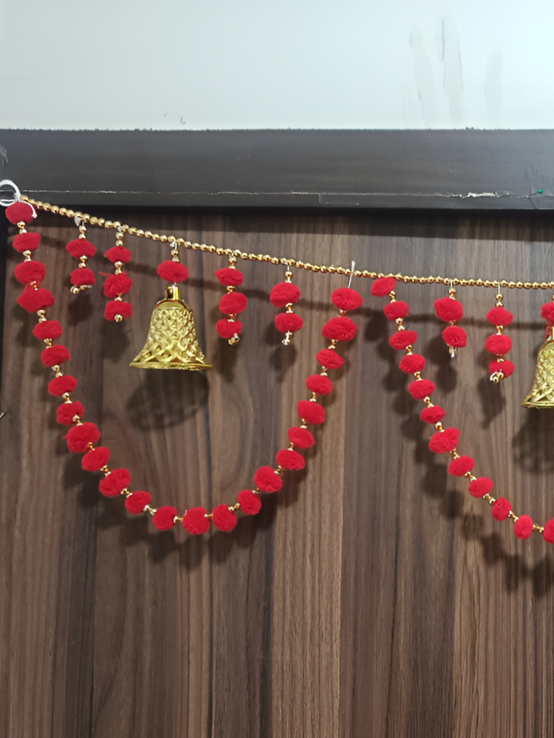 Nutts Red Pompom With Jaal Bell Bandhanwar Festive Decor