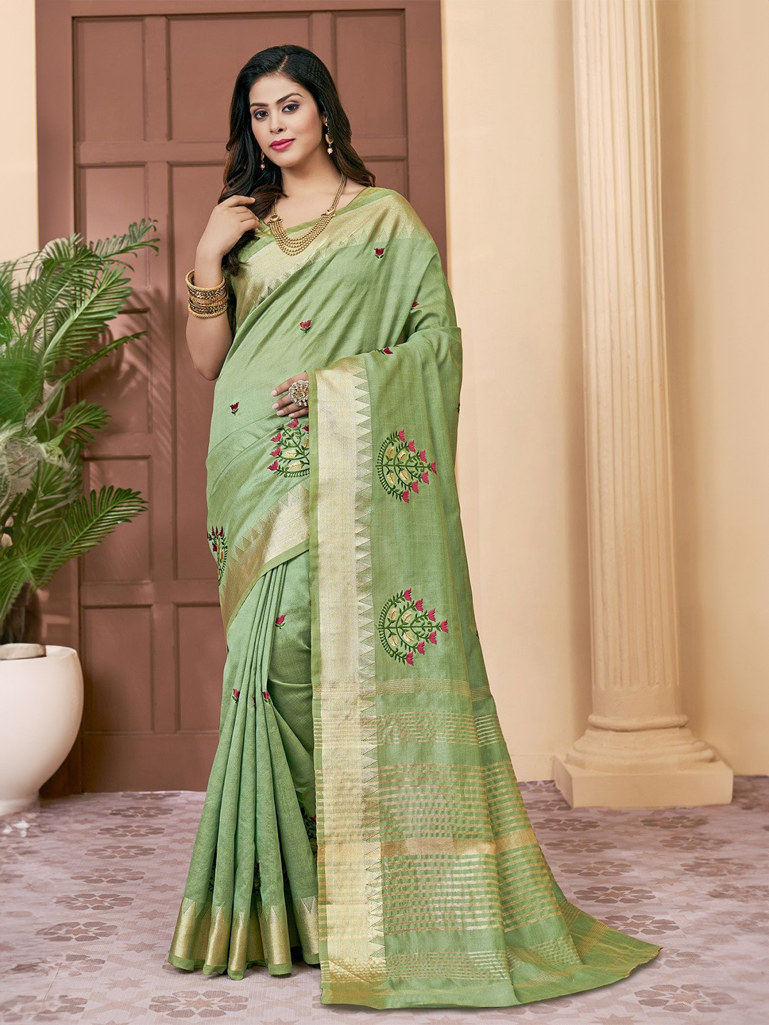 RAJGRANTH Floral Embroidered Thread Work Silk Cotton Saree
