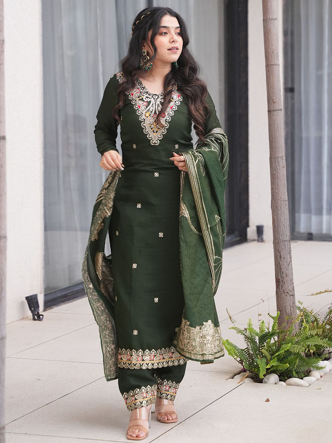 Tanhai Mehendi Green Women Ethnic Motifs Embroidered Straight Kurta with Trousers & Dupatta