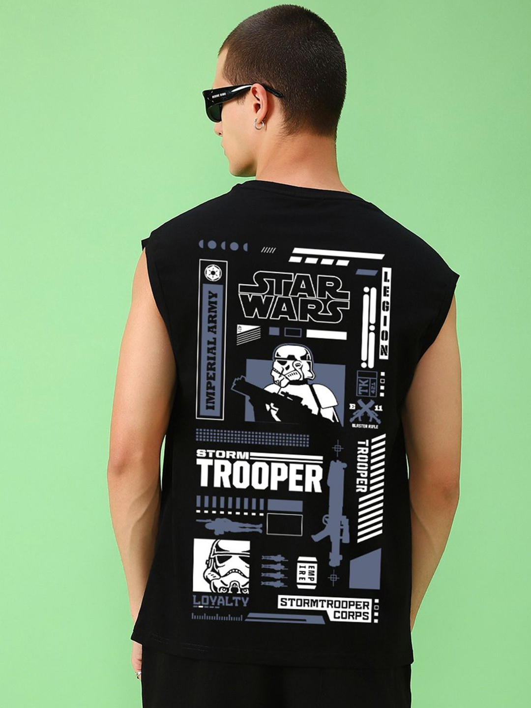 Bewakoof Official Star Wars Men Black Graphic Printed Oversized Vest