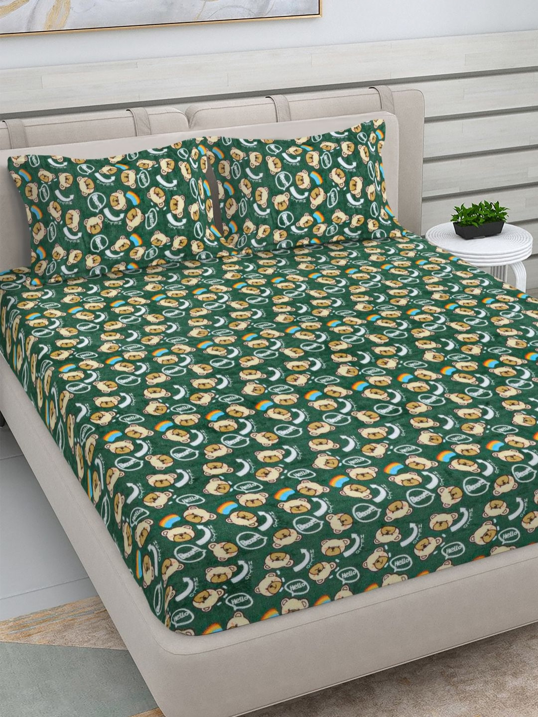 Myntra Elegant Homes Green & Brown Printed 300TC Woolen King Bedsheet Set 2.50 m x 2.25 m