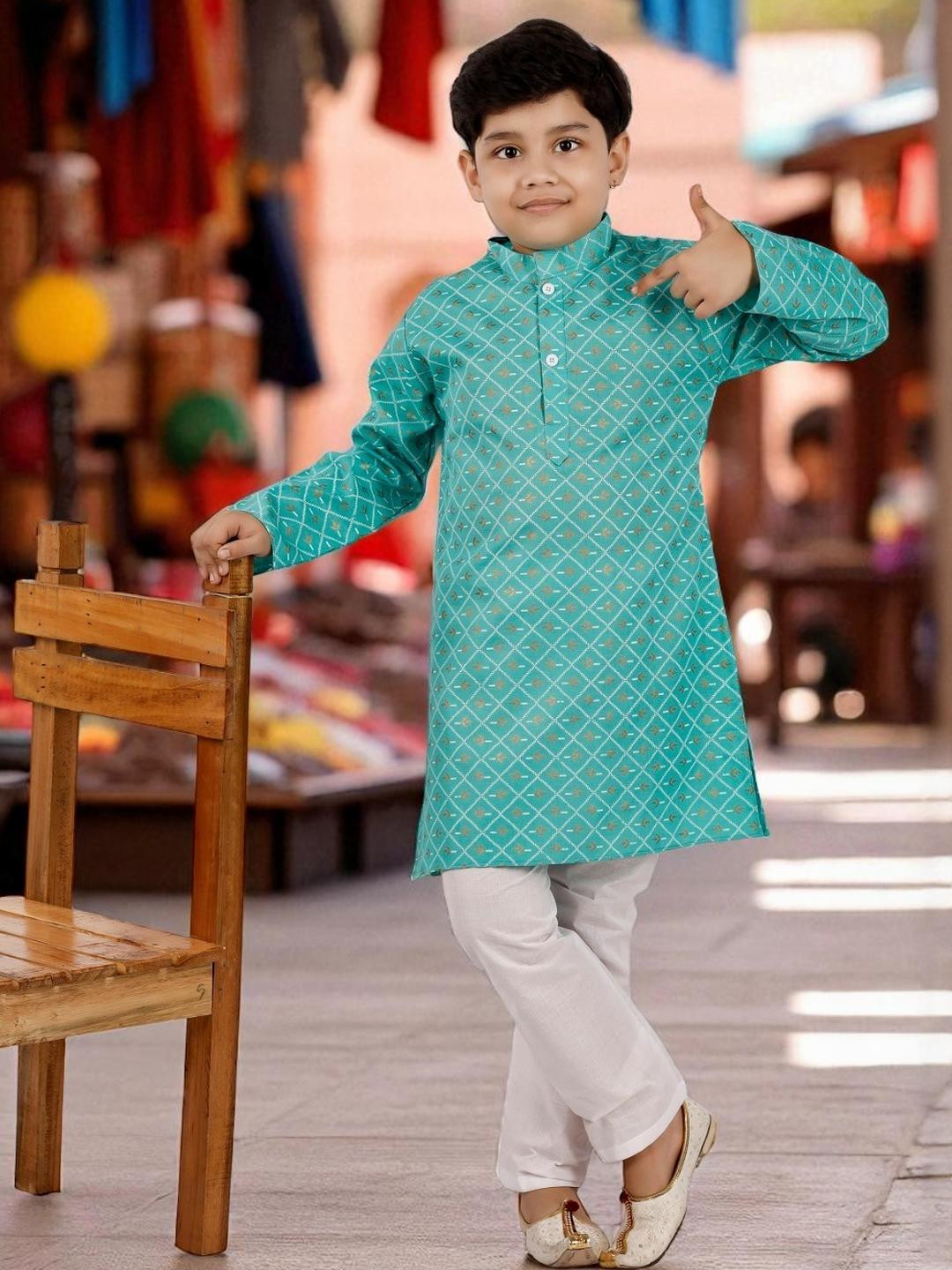 Smuktar garments Kids Ethnic Motifs Printed Straight Kurta with Trousers