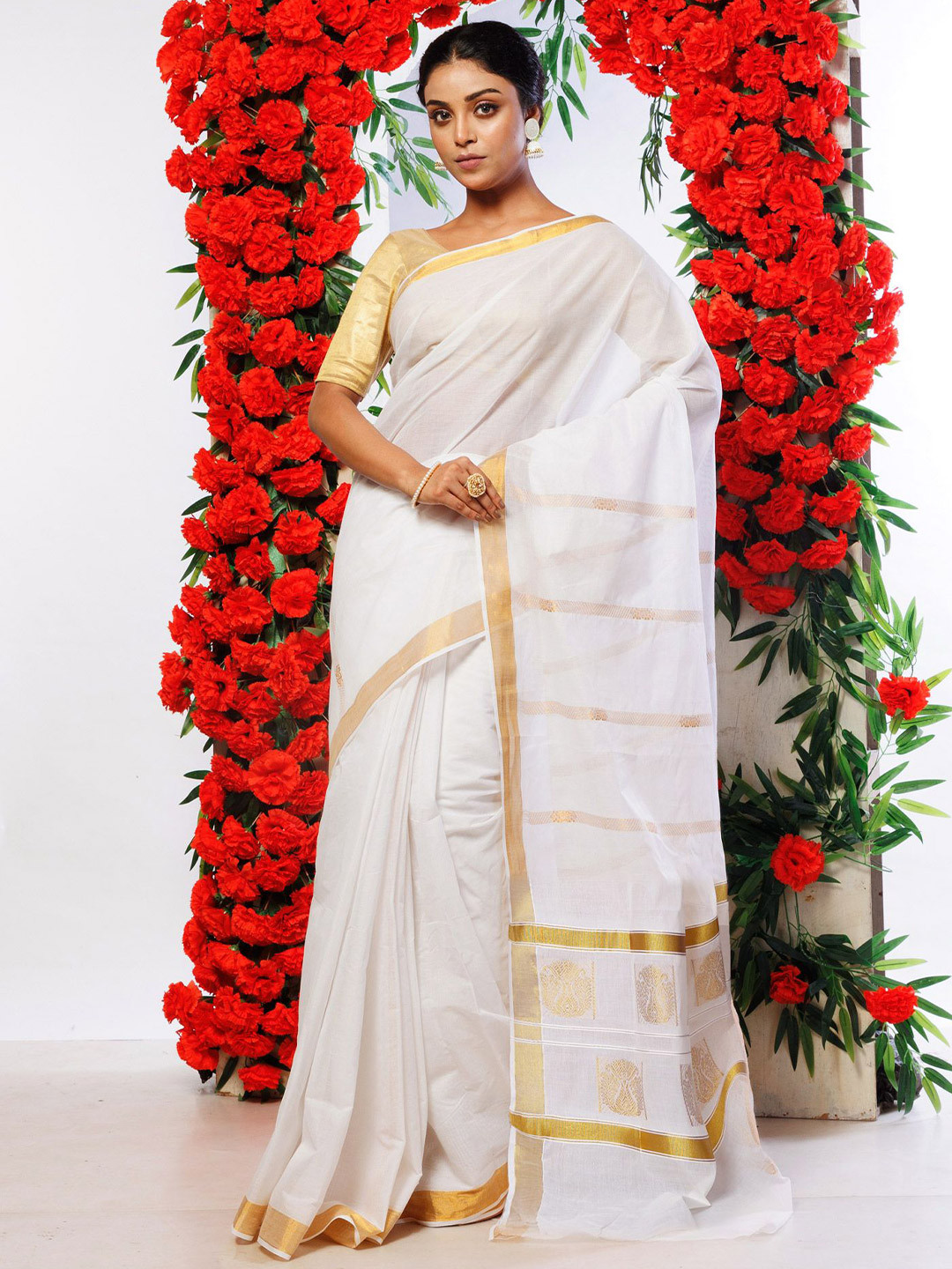 Unnati Silks Woven Design Zari Pure Cotton Kerala Kasavu Saree