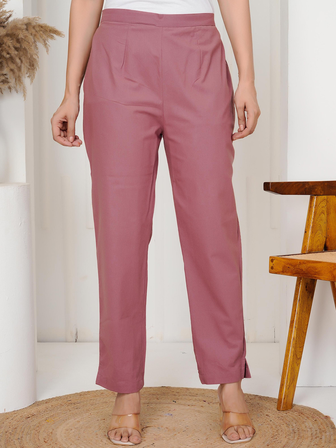 SIGNORIA Women Mid-Rise Pleated Regular Trousers