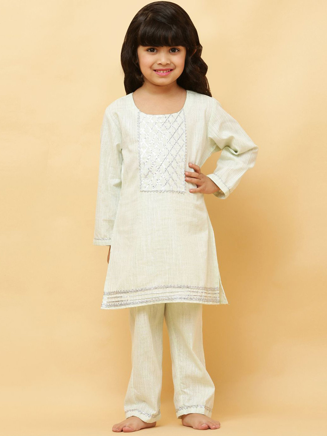 Mera Rang Girls Embroidered Regular Pure Cotton Kurta with Trousers & Dupatta