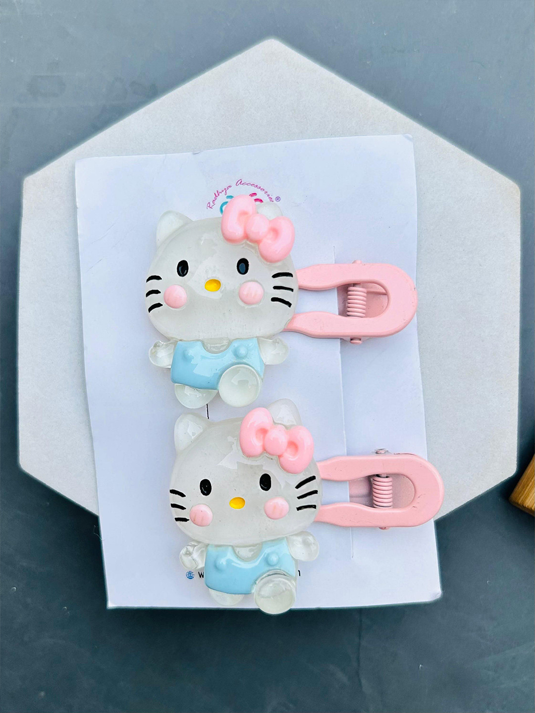 Radhya Accessories Women Set of 2 Hello Kitty Alligator Hair Clip