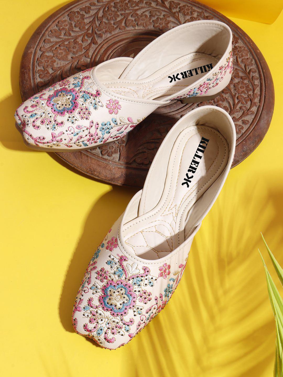 Killer Women Woven Design Mojaris Flats