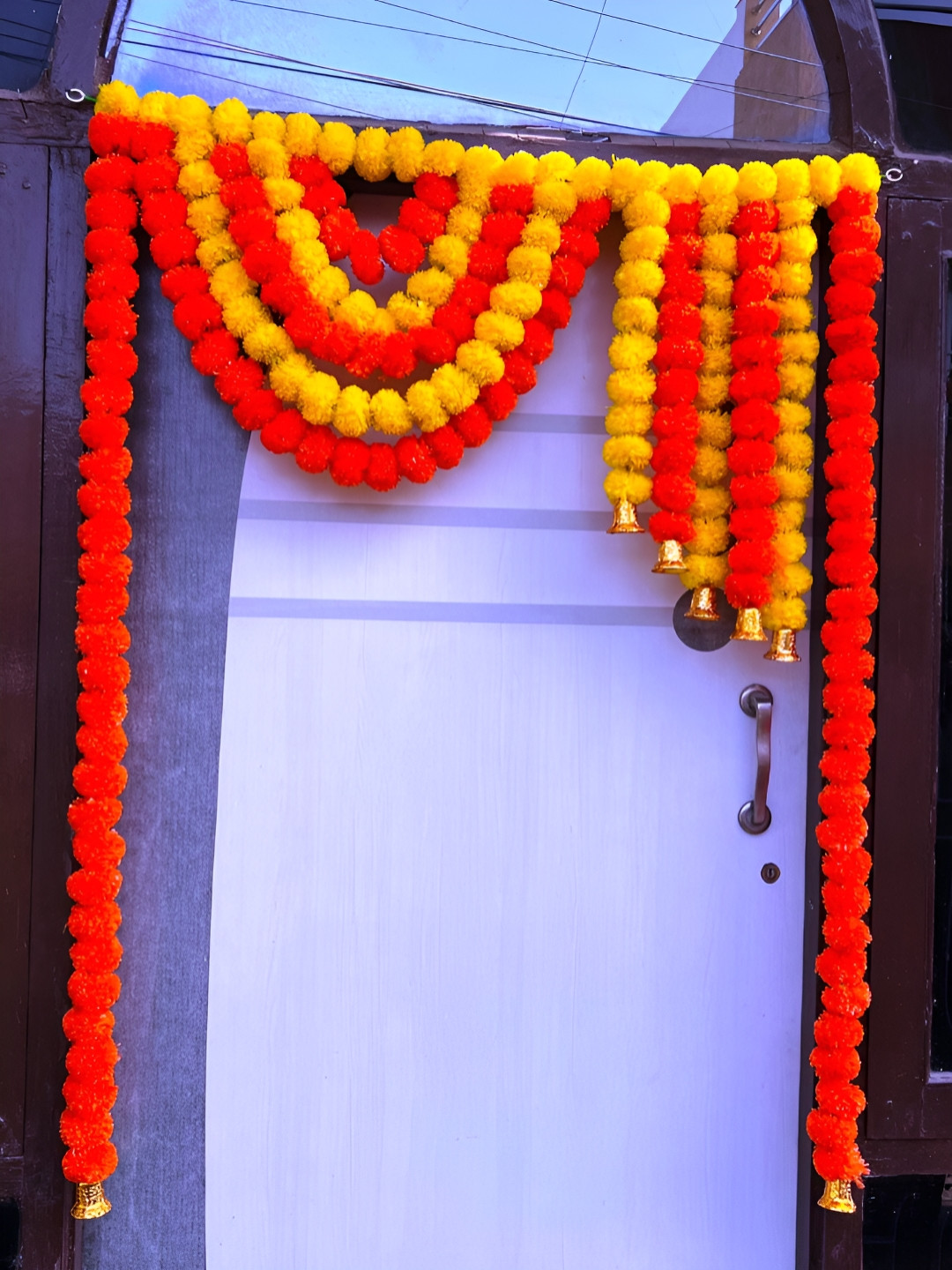 Nutts Bandhanwar Yellow & Red Marigold With Side Hanging Heavy Hanging Garlands