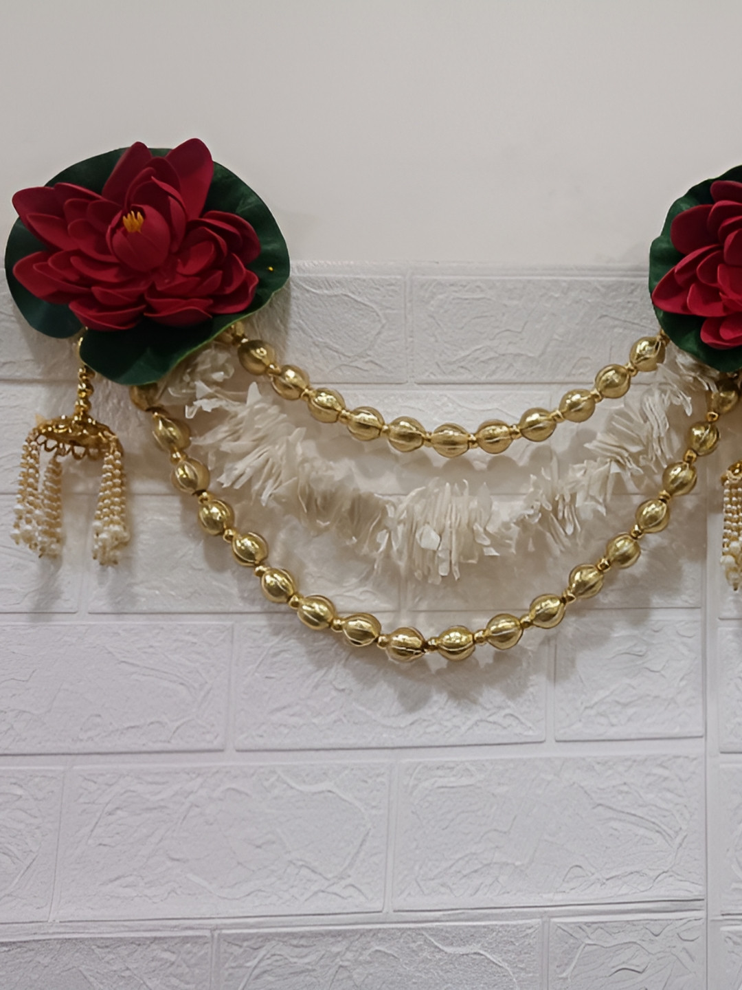 Nutts Red Lotus With Papergajra Bandhanwar Festive Decor