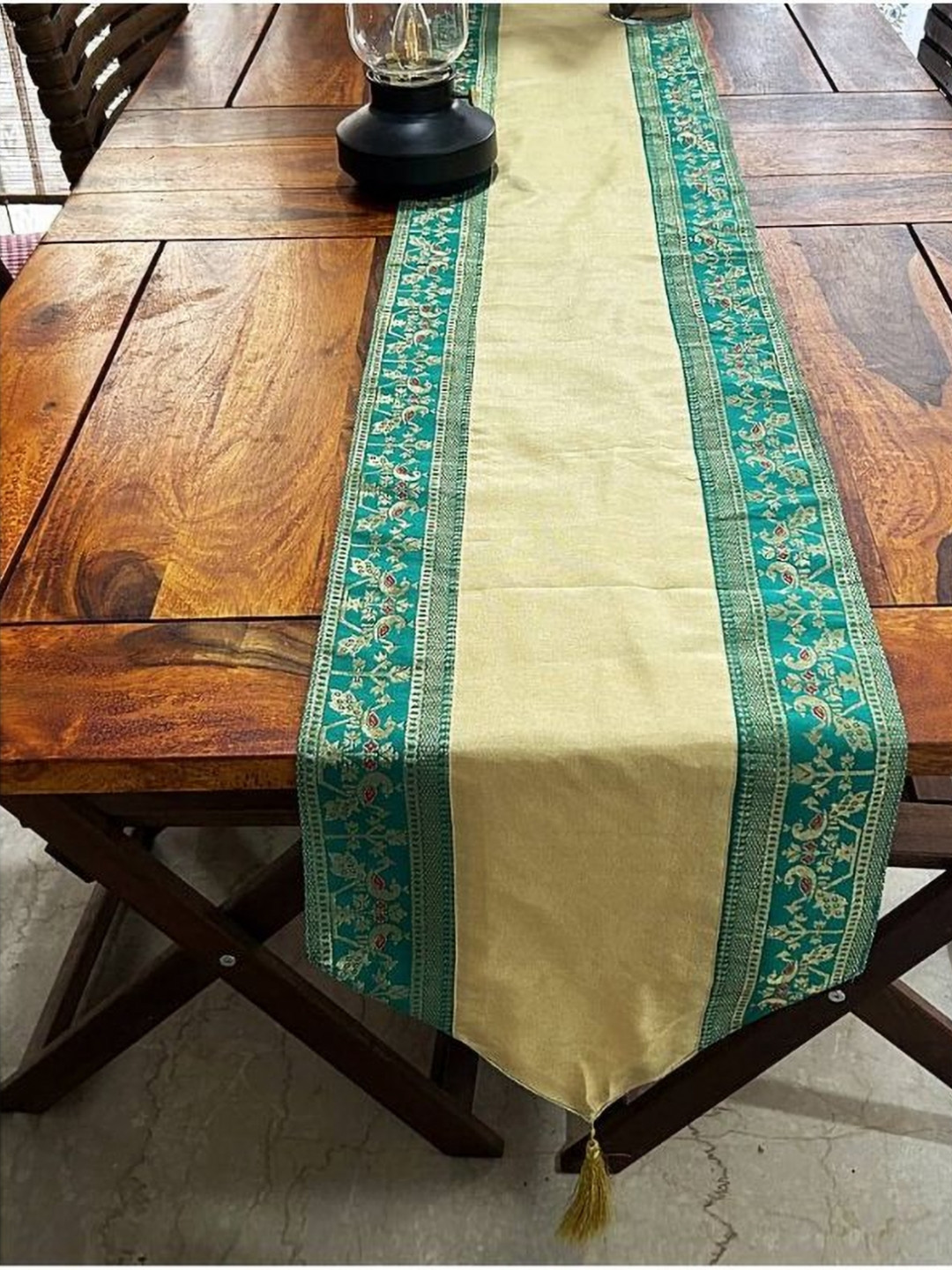 Pink Parrot Green & Red Ethnic-Patterned Hexagonal Table Runner With Tassels