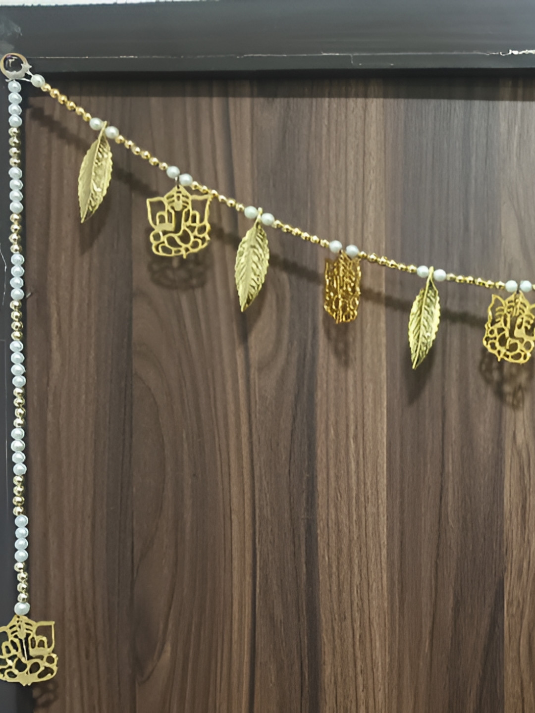 Nutts White Ganesha Bandhanwar Festive Decor With Side Hanging