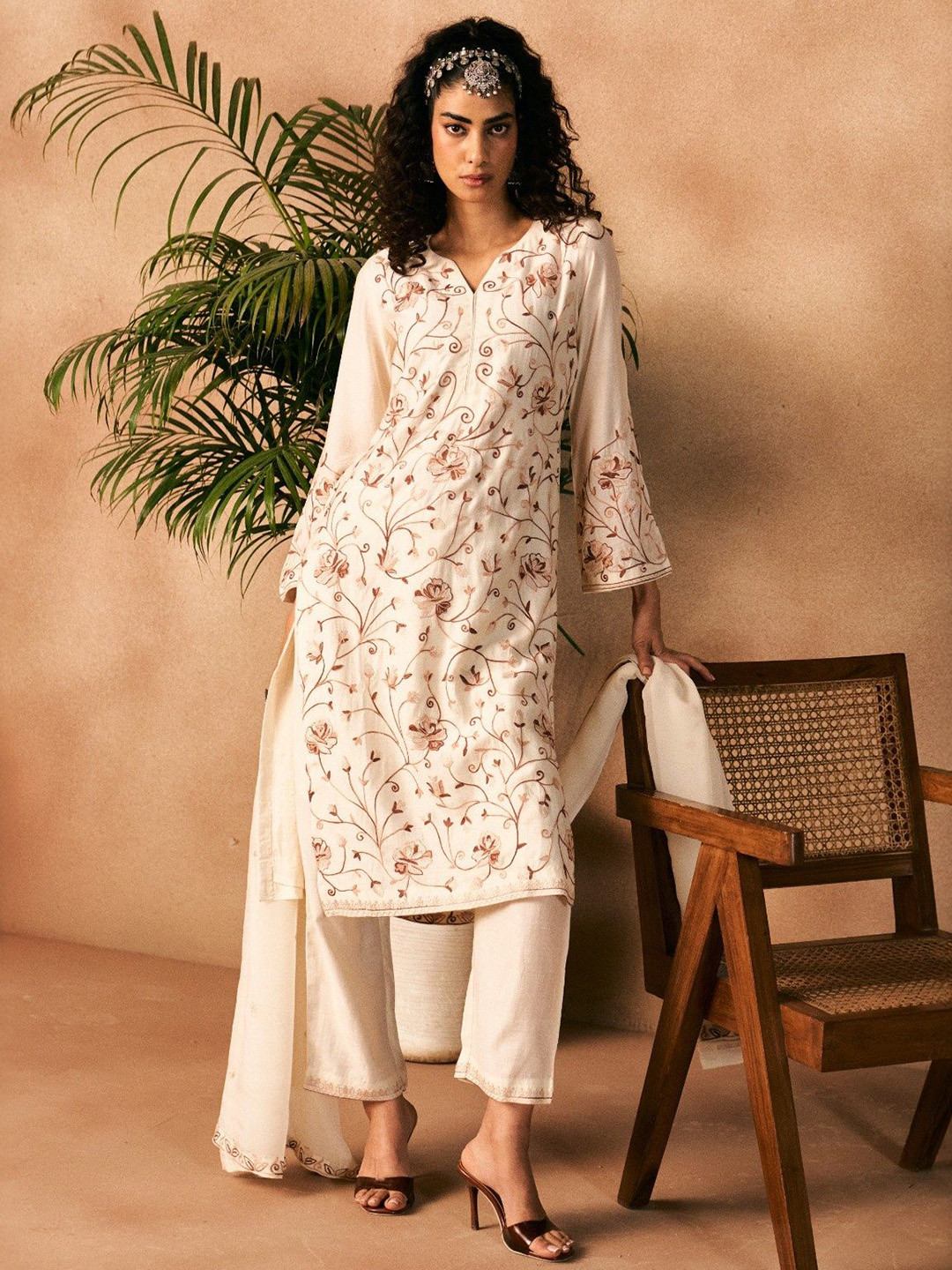 HarGulbano Women Embroidered Thread Work Chanderi Cotton Kurta with Trousers & Dupatta