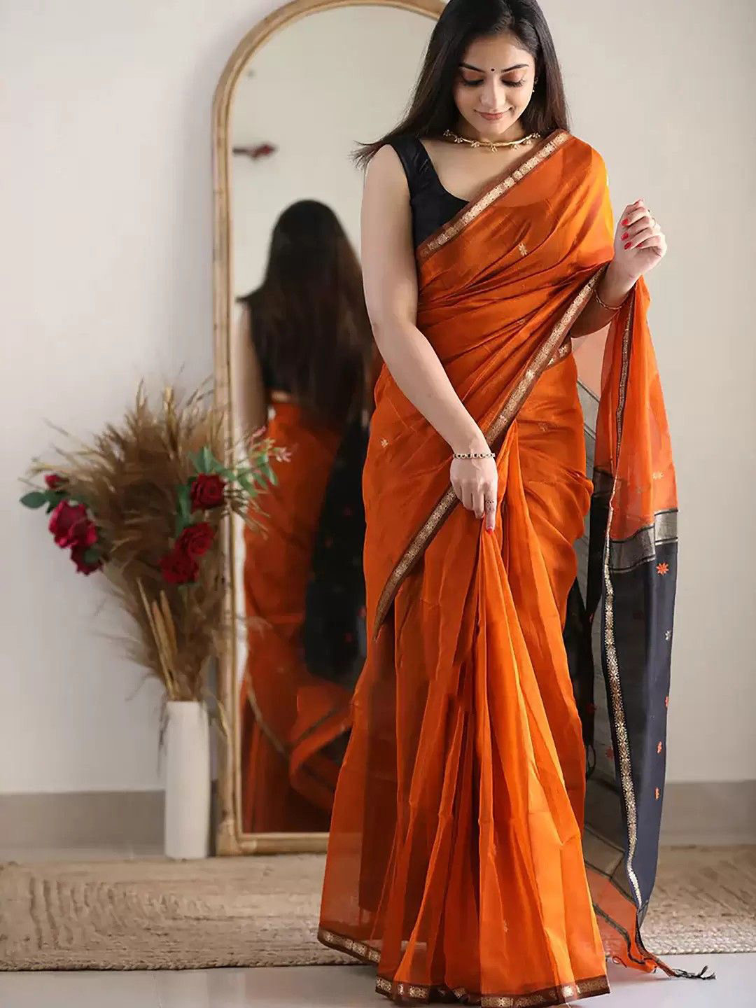 zinzraa Floral Woven Design Kanjeevaram Saree