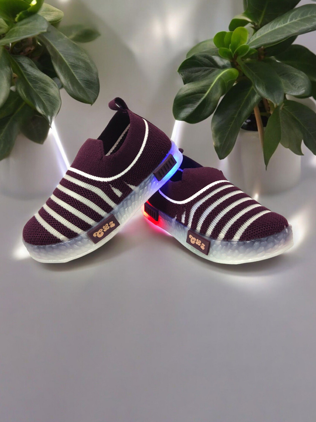 COOLZ Kids Mesh Striped Round Toe Slip-On Sneakers