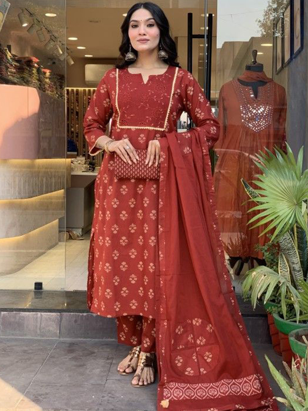 SRILICA Floral Printed Notch Neck Gotta Patti Work Kurta With Trousers & Dupatta