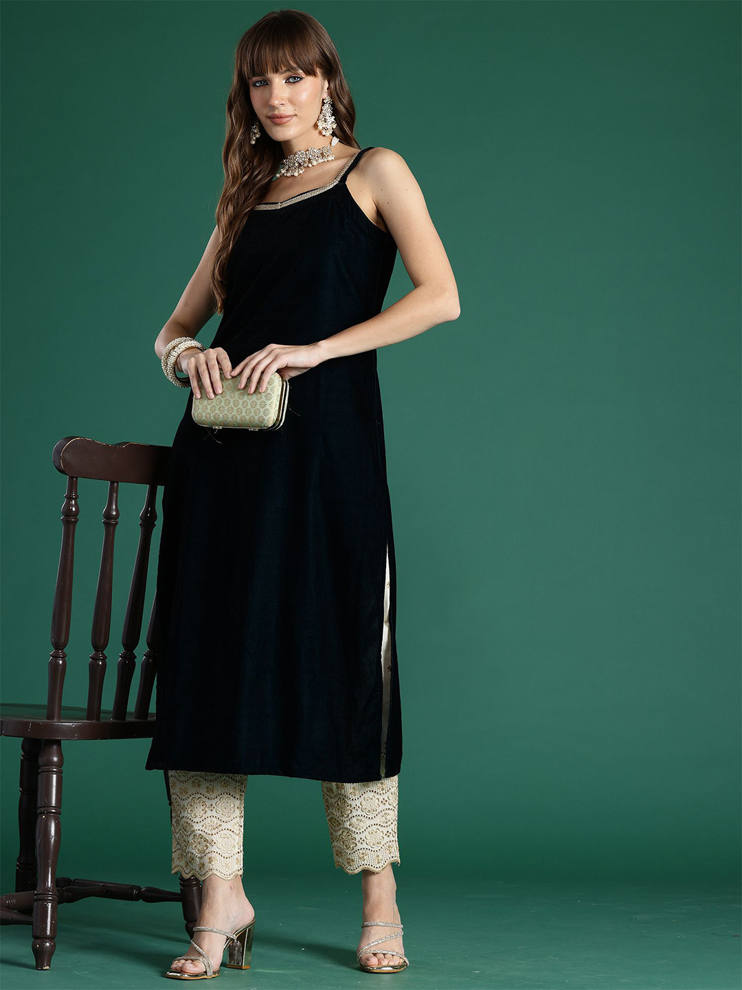Anouk Shoulder Strap Gotta Patti Velvet Straight Kurta