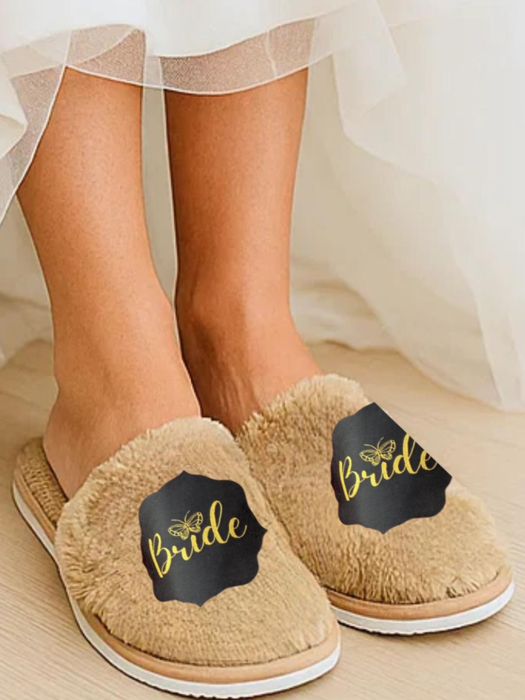 TRAVELKHUSHI Women Cream Fur Flip Flops