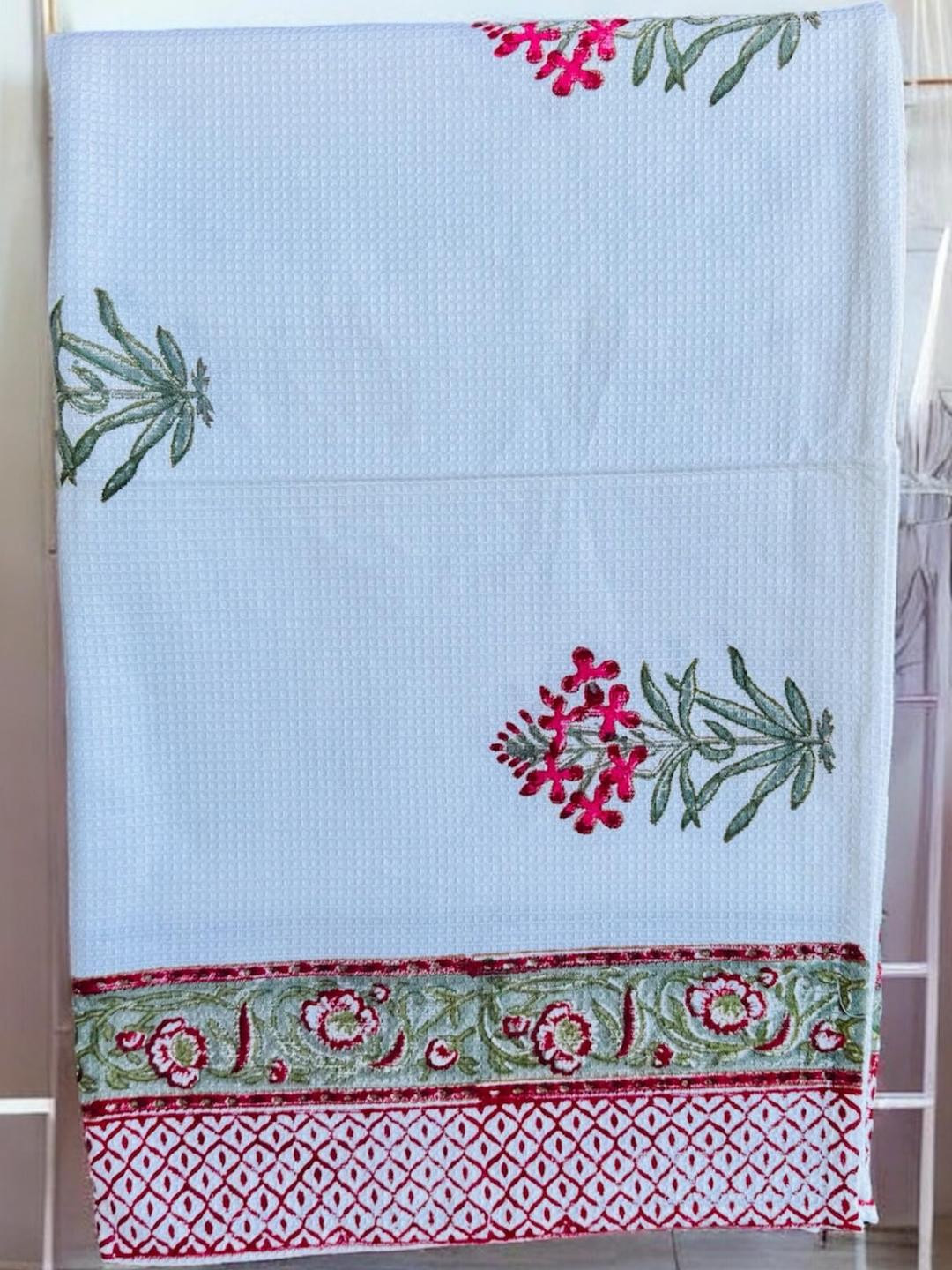 Wee Hours White Printed Cotton 350 GSM Bath Towel