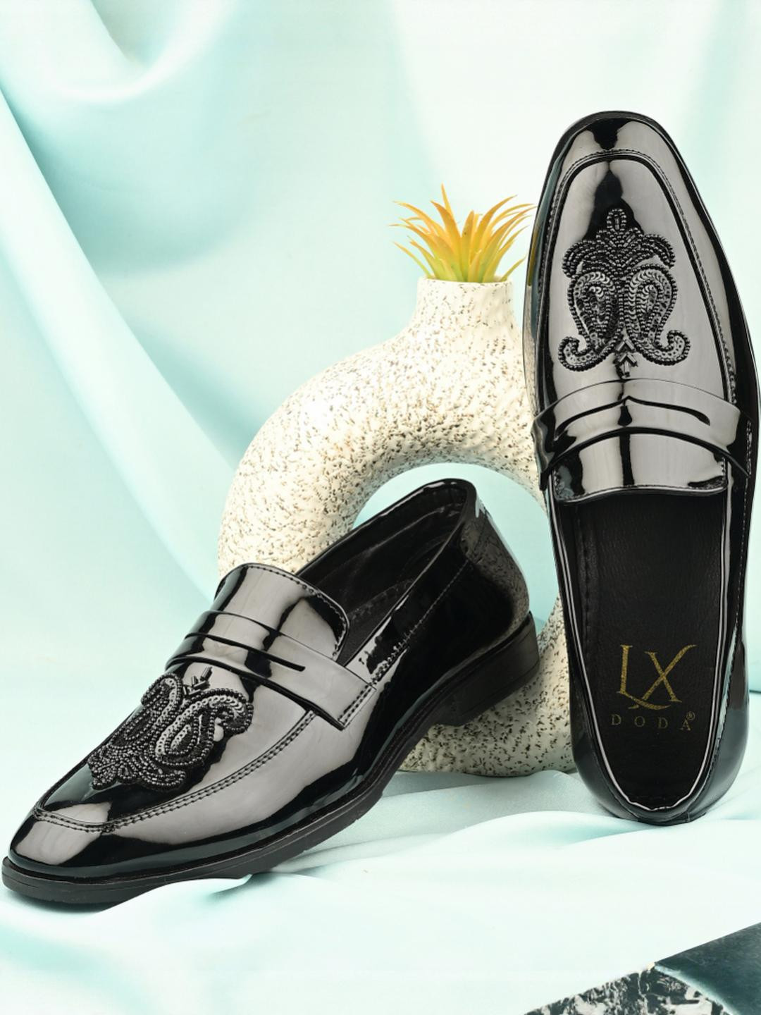 DODA New Textured Patent Leather Slip-on Oxfords