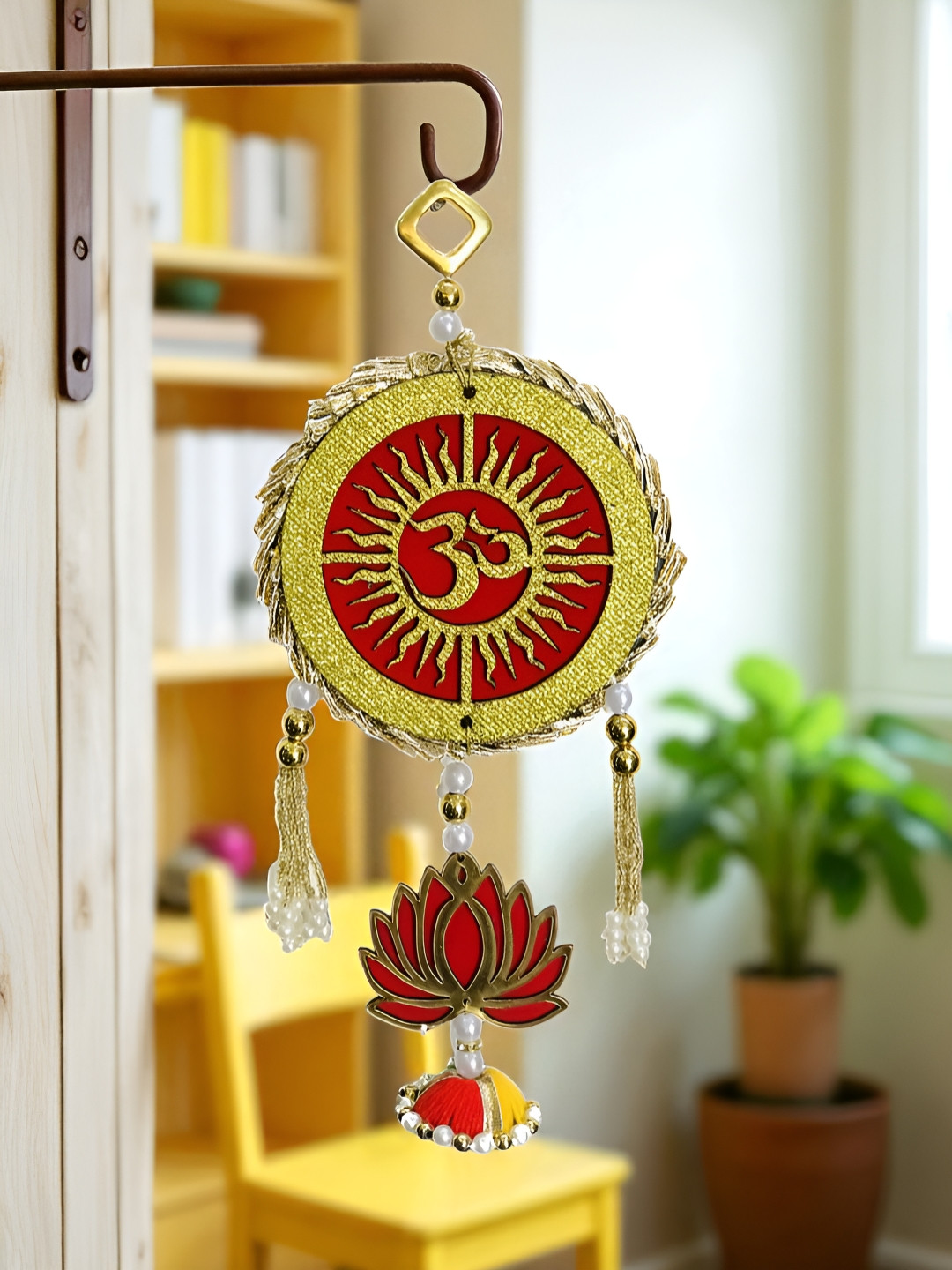 GADINFASHION Red Door Hanging Torans
