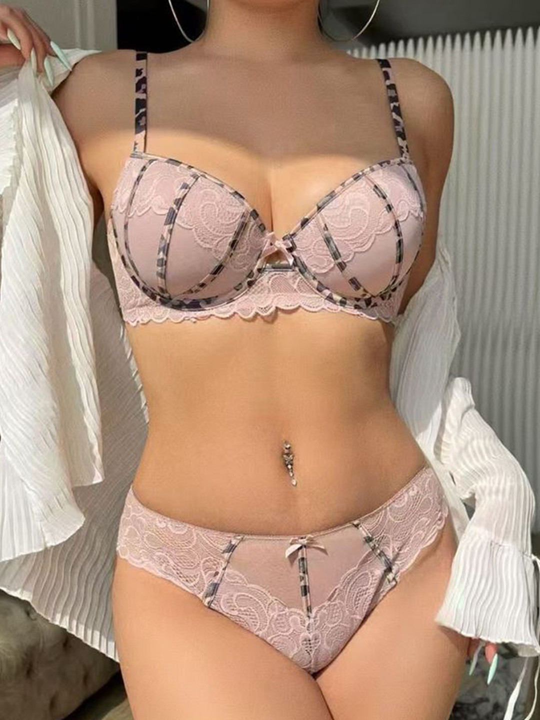 LULU & SKY Self Design Lightly Padded Seam-detail Push-Up Lingerie Set B6001-PINK