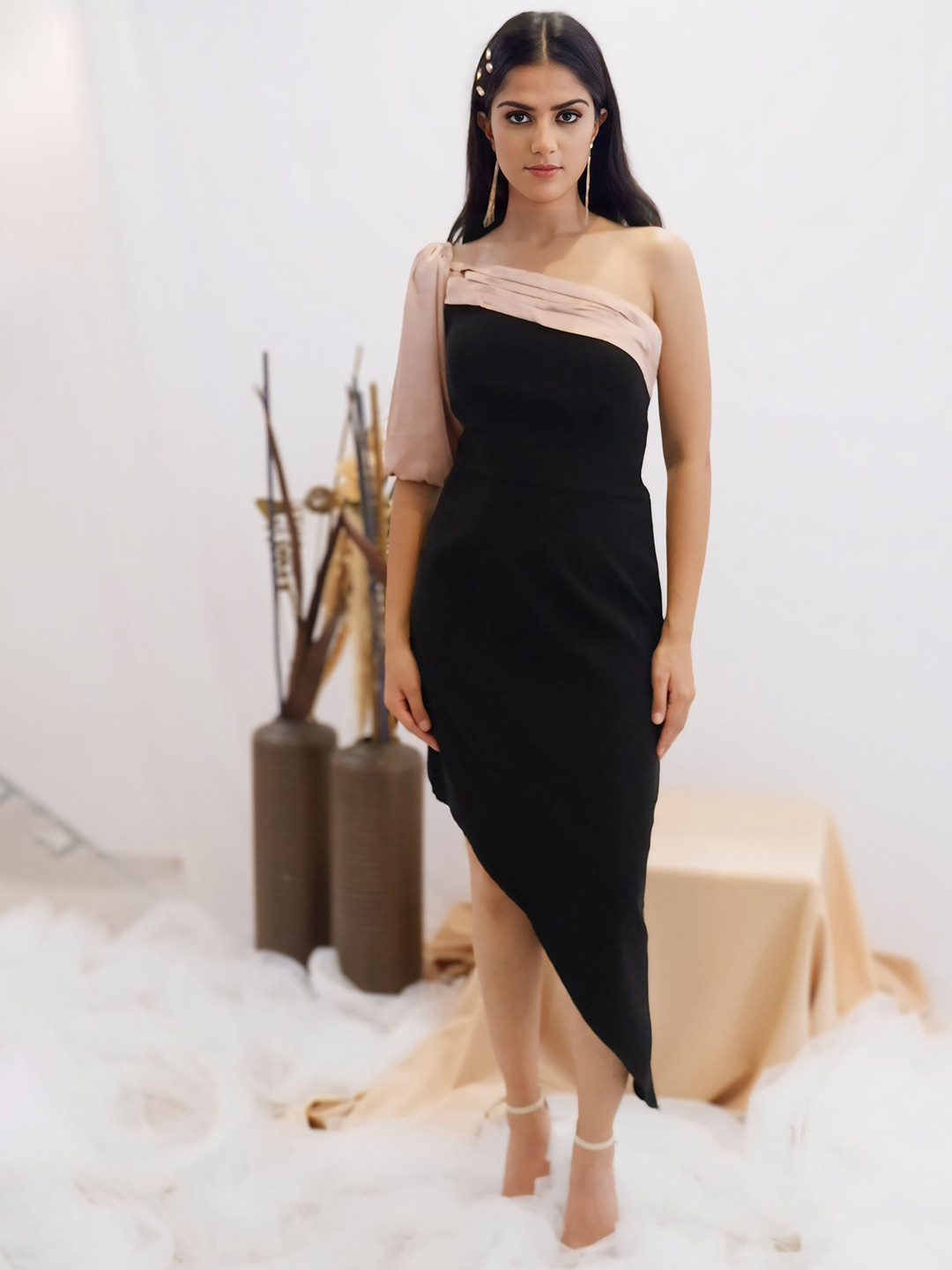 Freo Women Off-Shoulder Crepe Bandeau Midi Dress