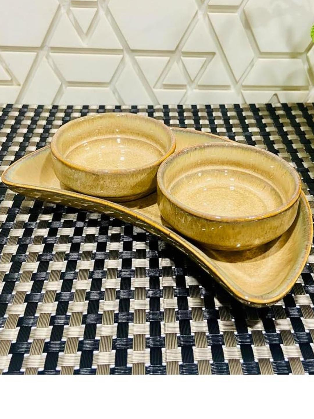 ALTAICA Prime Porcelain Serving Platter with Two Dip Bowls