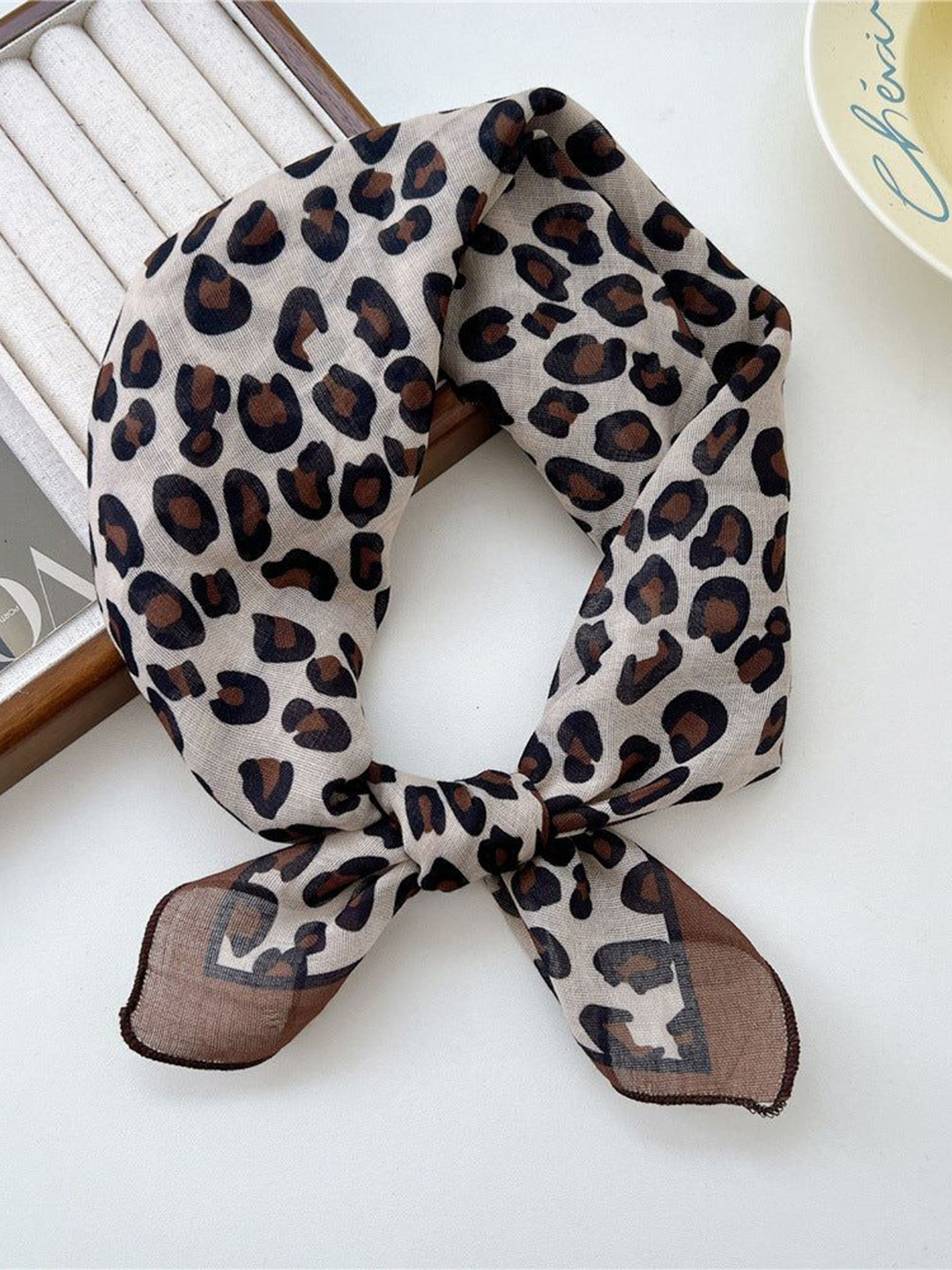 QUECY Women Cotton Leopard Printed Scarf