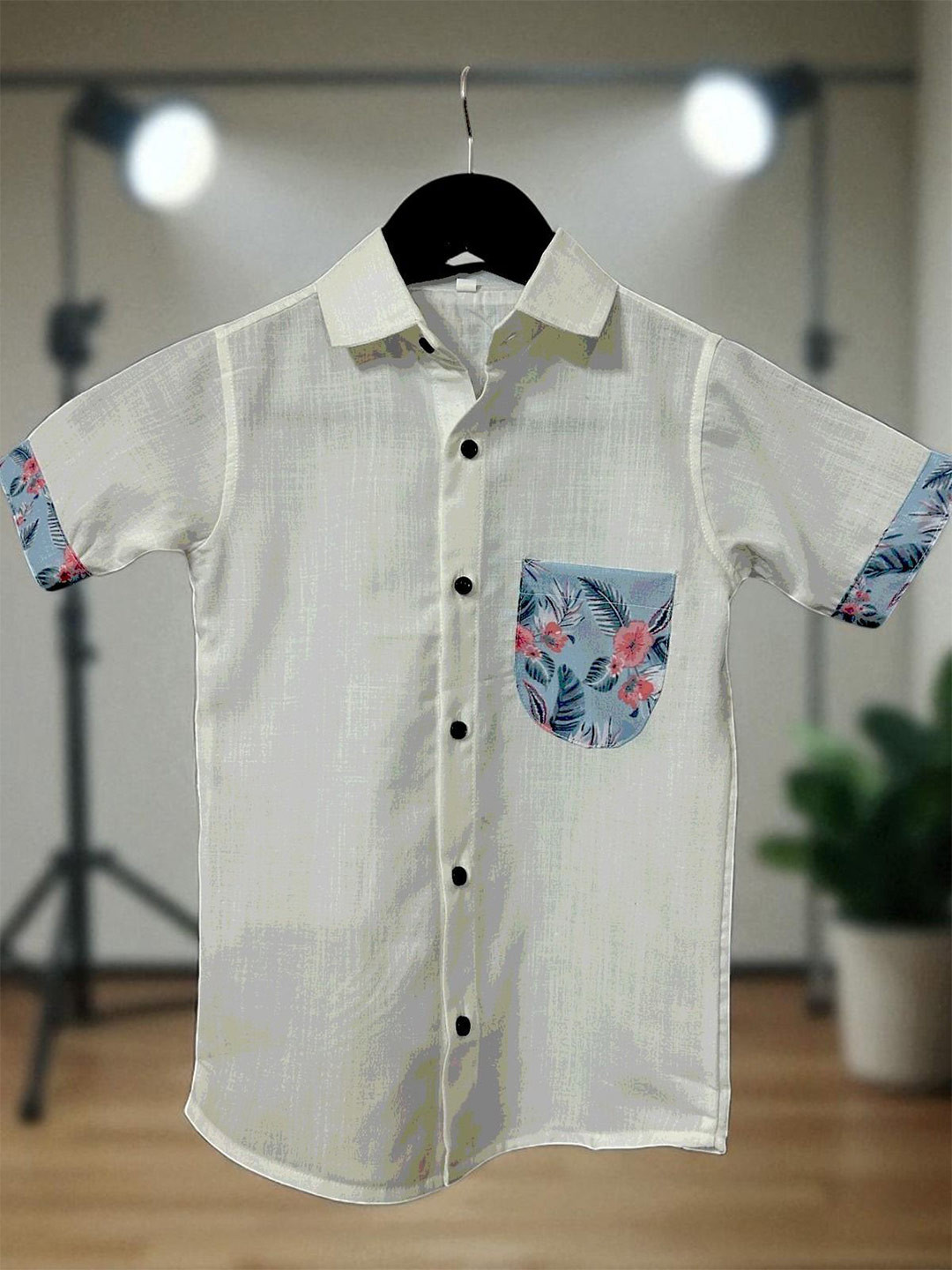 The Collared Unisex Classic Fit Solid Spread Collar Cotton Casual Shirt