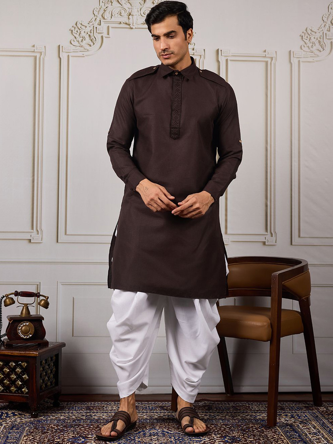 House of Pataudi Men Solid Kurta with Dhoti Pant