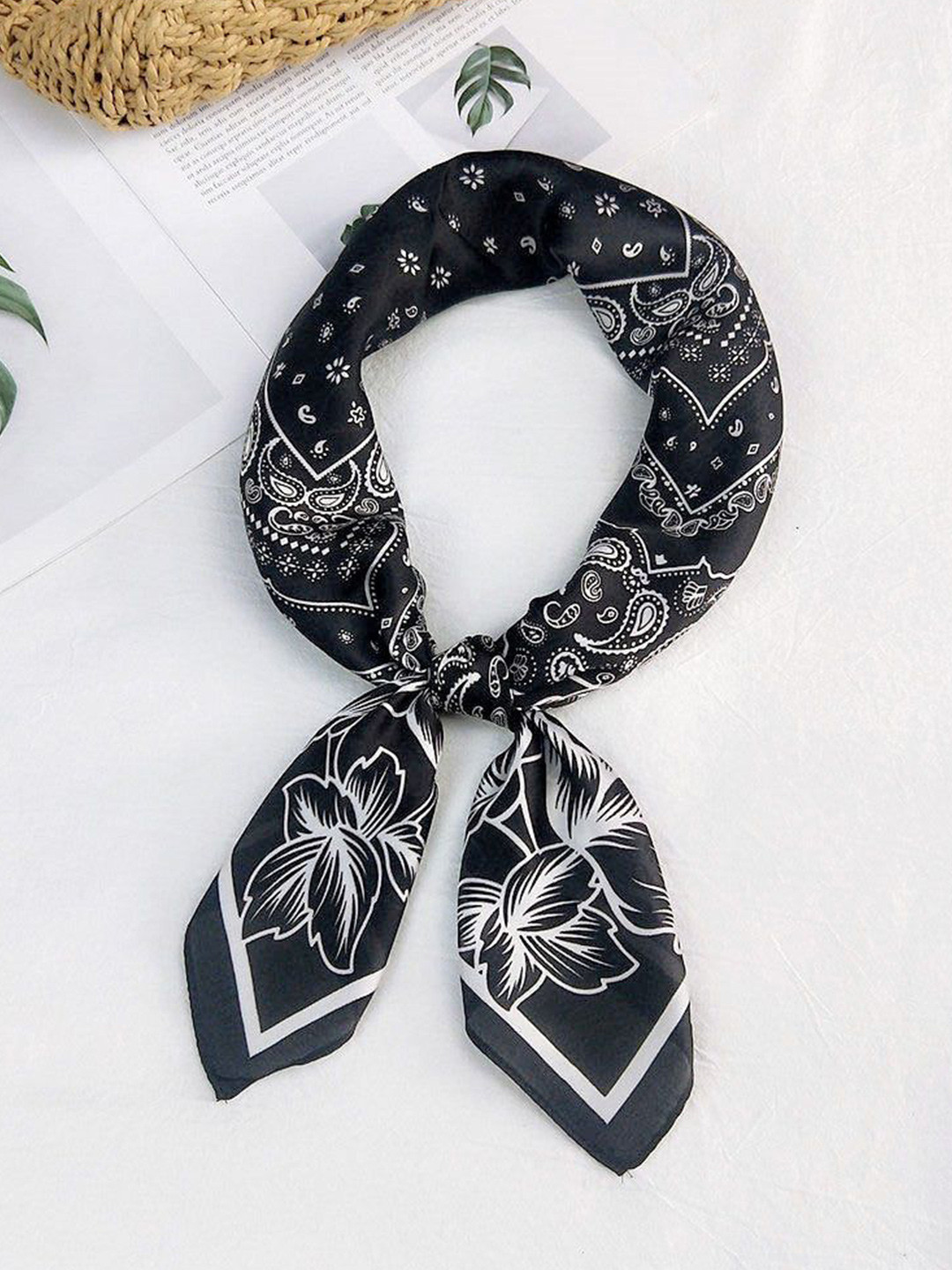 QUECY Women Flower Cluster Cashew Printed Scarf