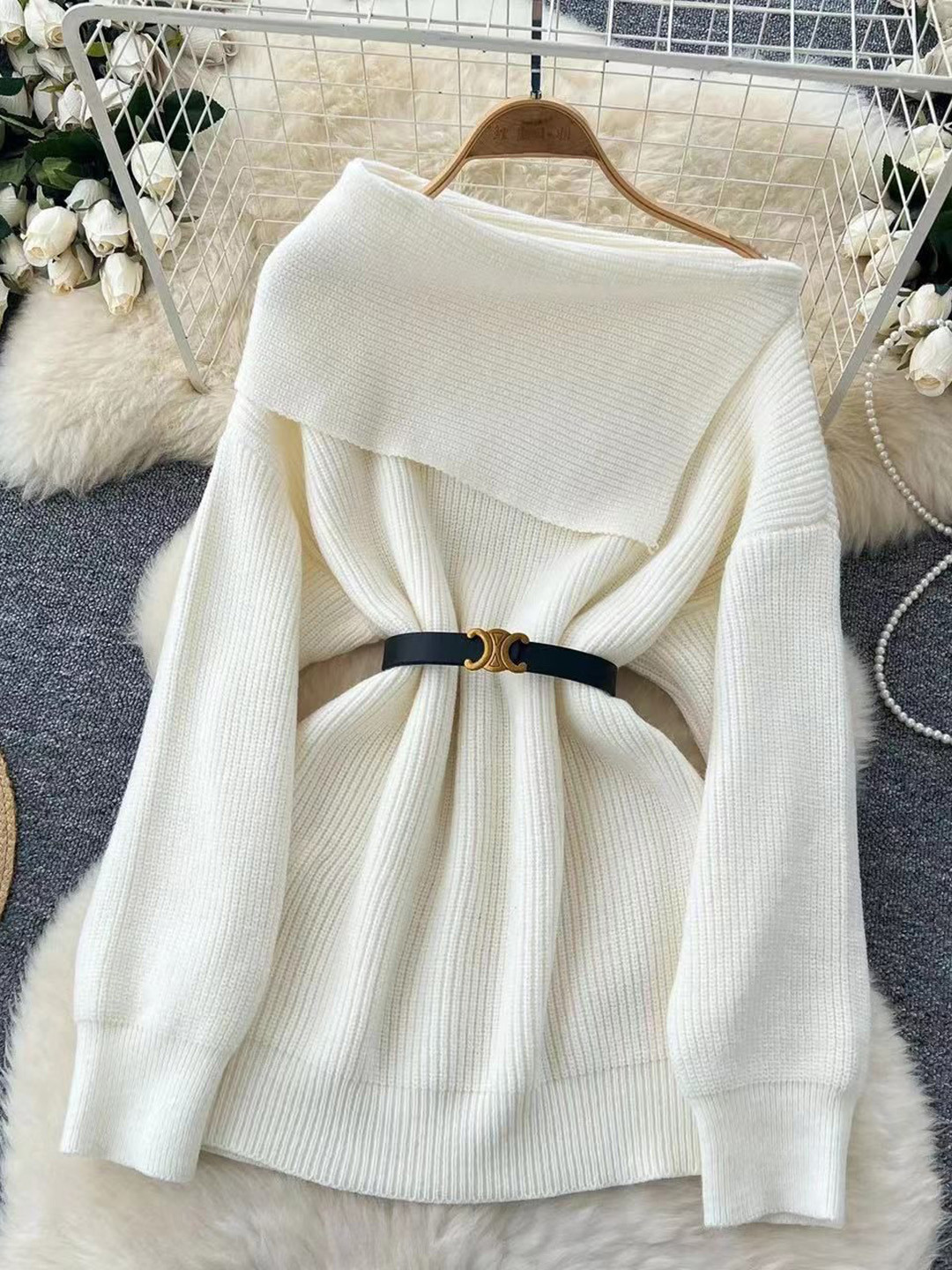 Miss Mosa By Akanksha  Women Woolen Pullover Sweater With Belt