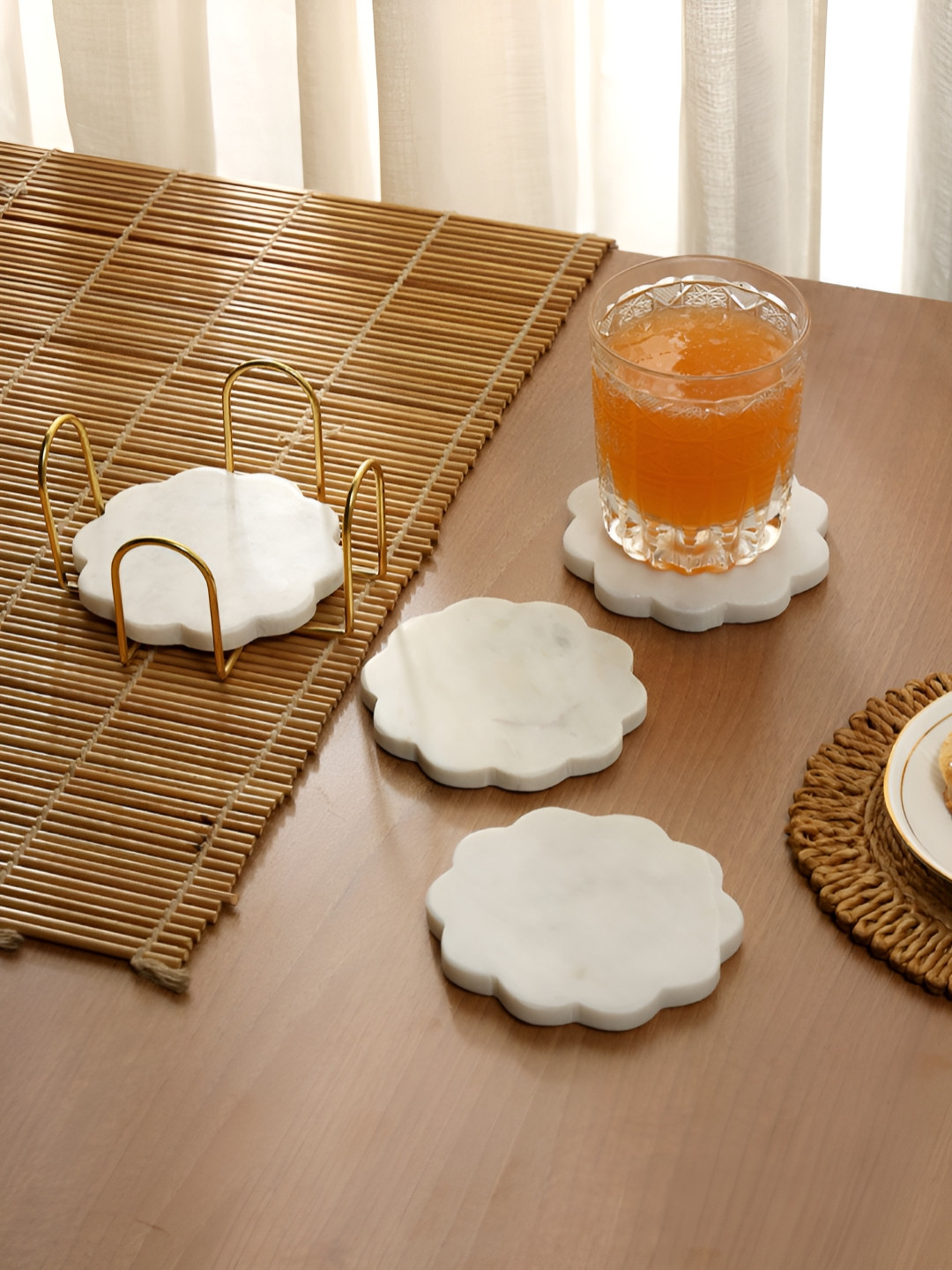 DULI Pack of 4 White Flower Shape Marble Coasters